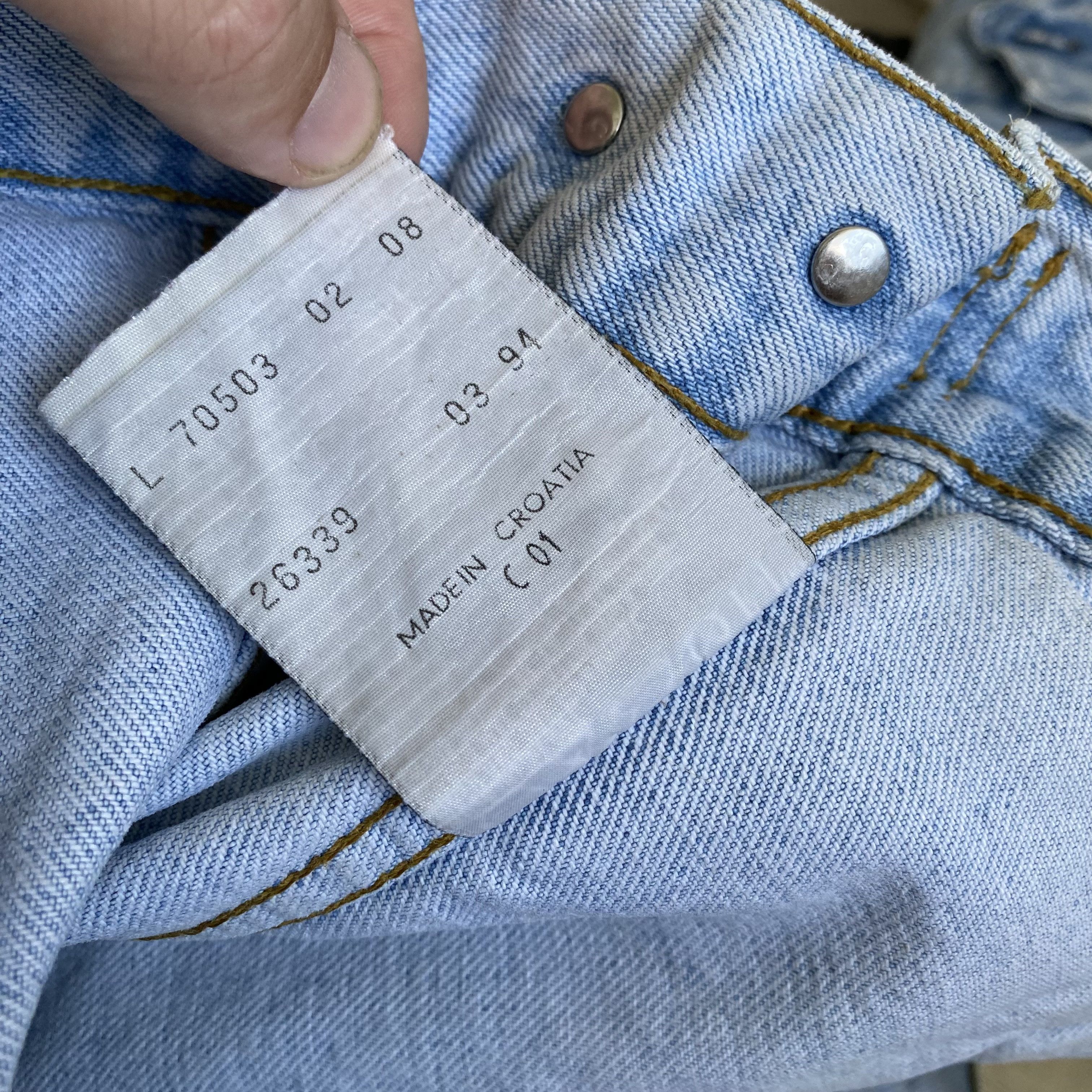 Levi's Vintage Clothing Vintage 90s Trashed Levis denim jacket distressed Usa Size US L / EU 52-54 / 3 - 12 Thumbnail