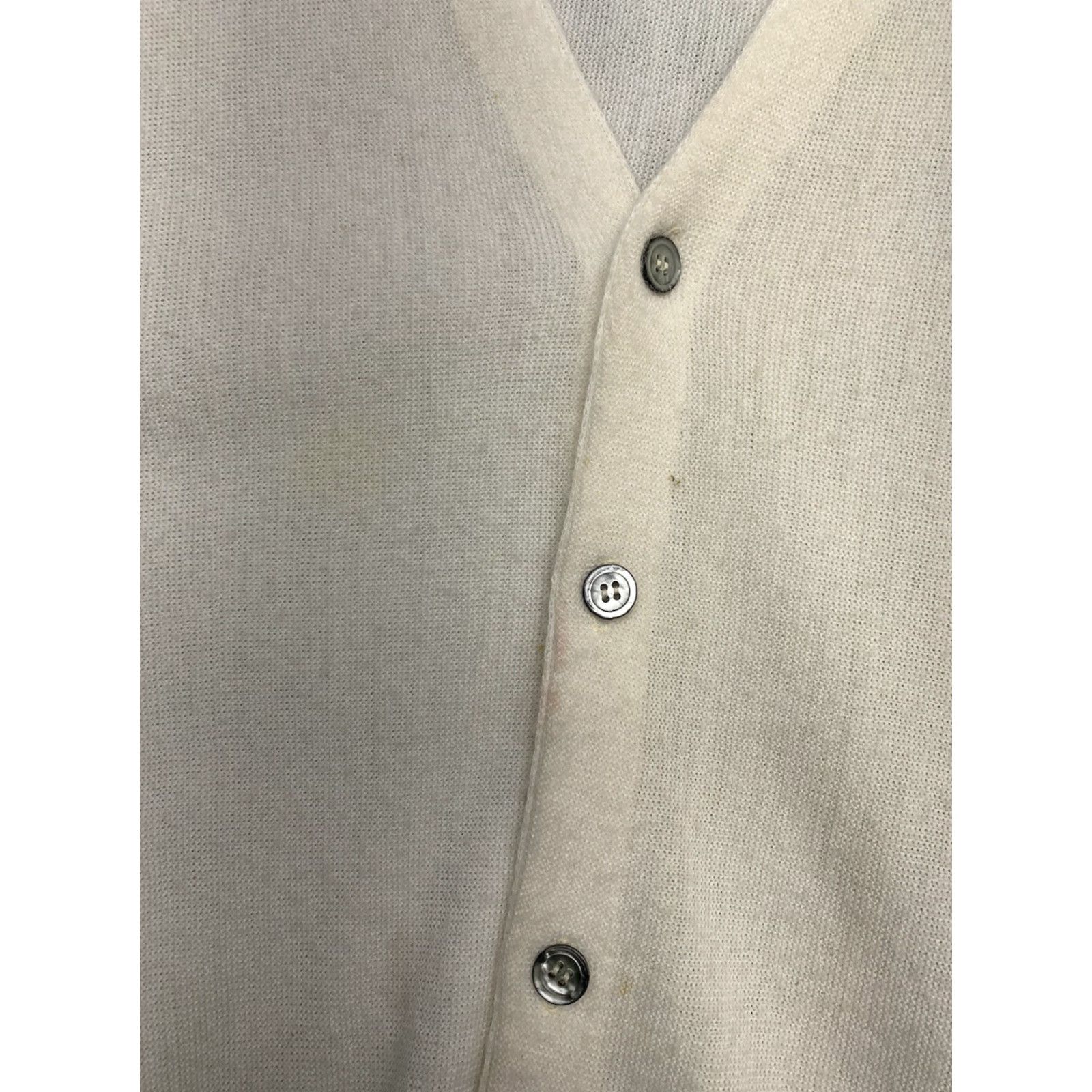 Izod VINTAGE Izod Lacoste Cardigan Sweater Mens XL Beige 80s 90s Preppy Golf Button Embroidered Logo Mens Cardigan Sweater Size US XL / EU 56 / 4 - 4 Thumbnail
