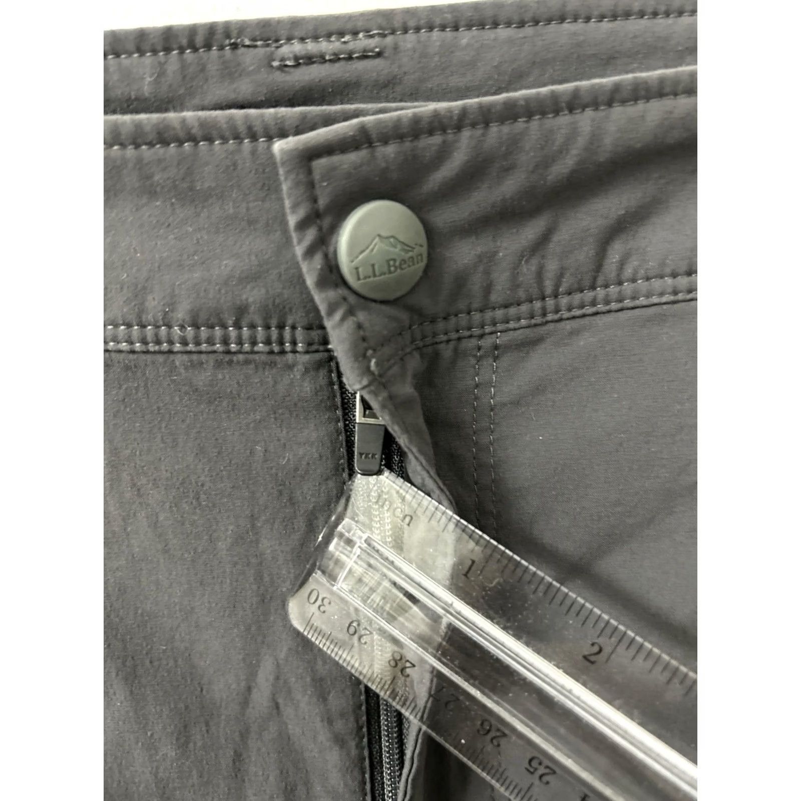 Vintage LL Bean Vista Trekking Pants Mens 38x32 Gray Zipper Convertible Quick Dry Cargo Pockets Outdoor 【XS? not included】 Size US 38 / EU 54 - 7 Thumbnail