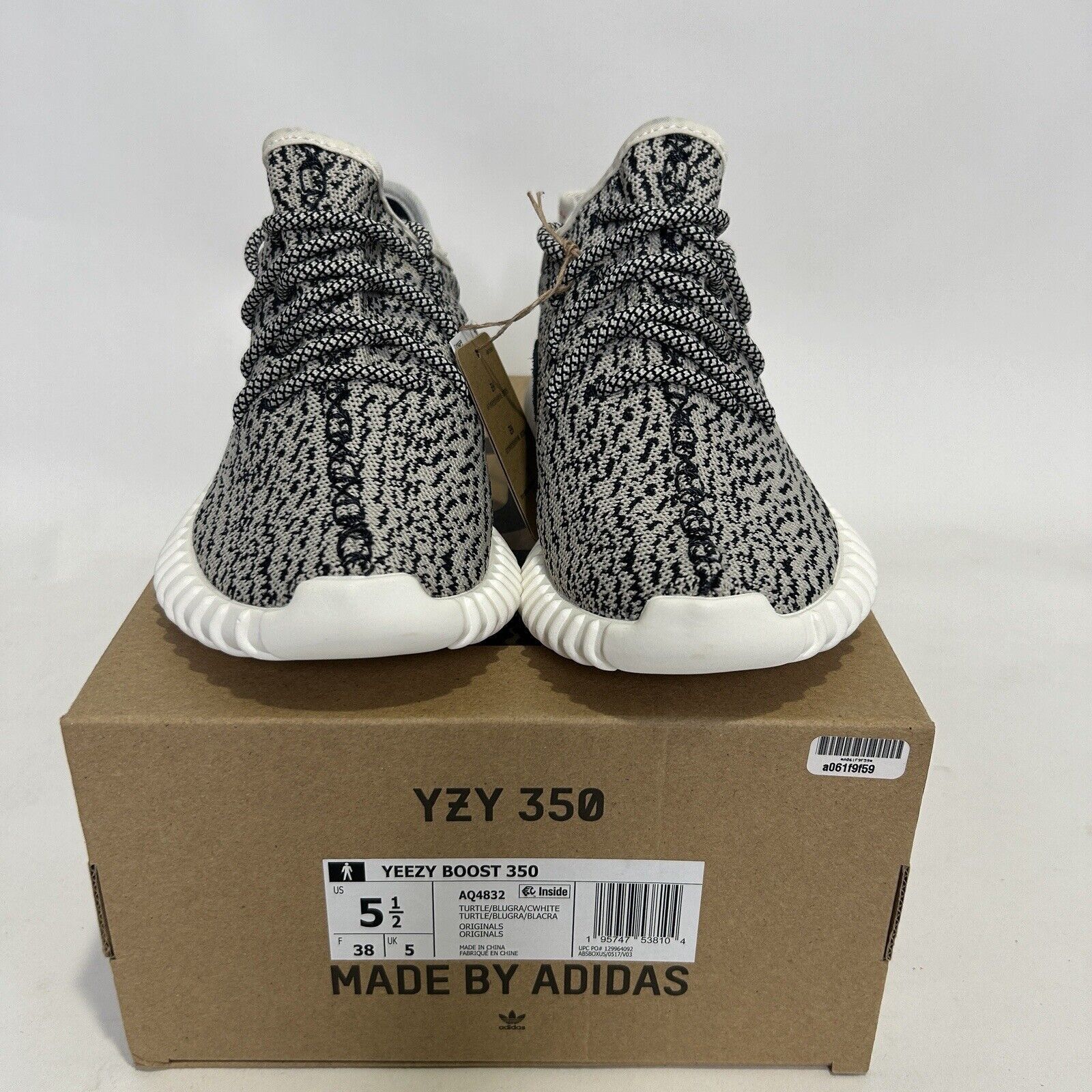Adidas adidas Yeezy Boost 350 “Turtle Dove” 2024 Size US 7 / IT 37 - 2 Thumbnail