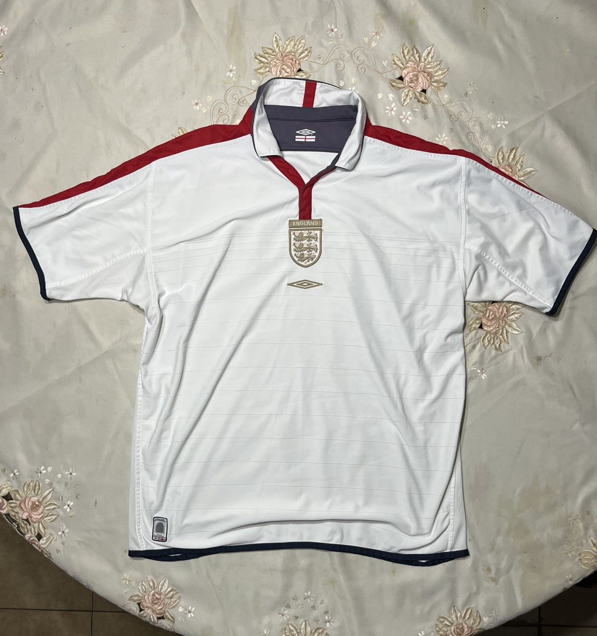 Umbro Vintage authentic Umbro England 2003-2005 reversible jersey Size US XXL / EU 58 / 5 - 2 Thumbnail