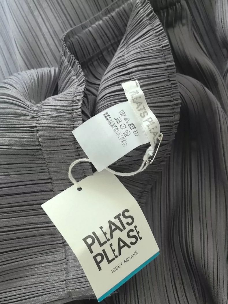 Issey Miyake issey miyake size:3 Grey pleated skirt Size 42" / US 20 - 2 Thumbnail