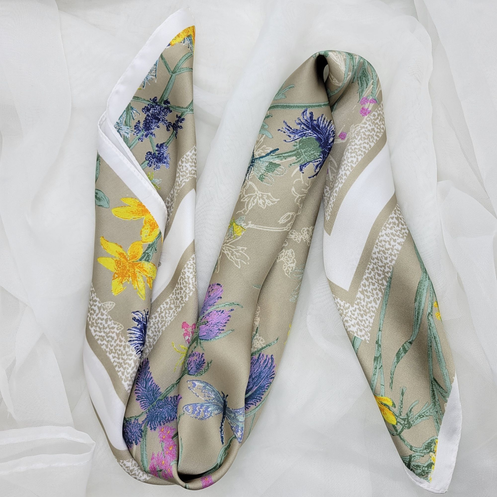 Other ⭐Elegant Silky Square Scarf Beige Gray Botanical Wildflower Size ONE SIZE - 5 Thumbnail