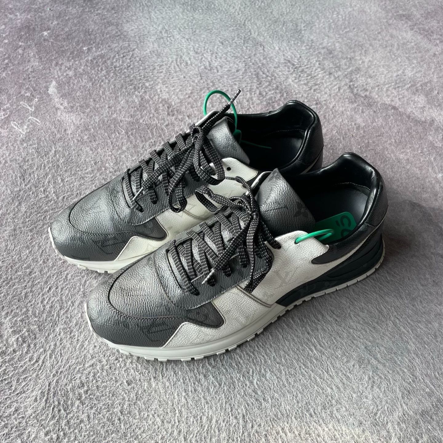 Louis Vuitton Louis Vuitton Patchwork White Lowtop Sneakers 41 Men Size US 8.5 / EU 41-42 - 1 Thumbnail