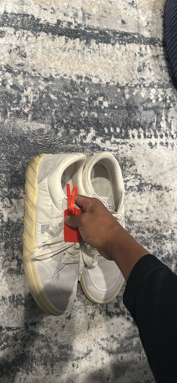 Off-White Off-White Low Tops Size US 10.5 / EU 43-44 - 2 Thumbnail