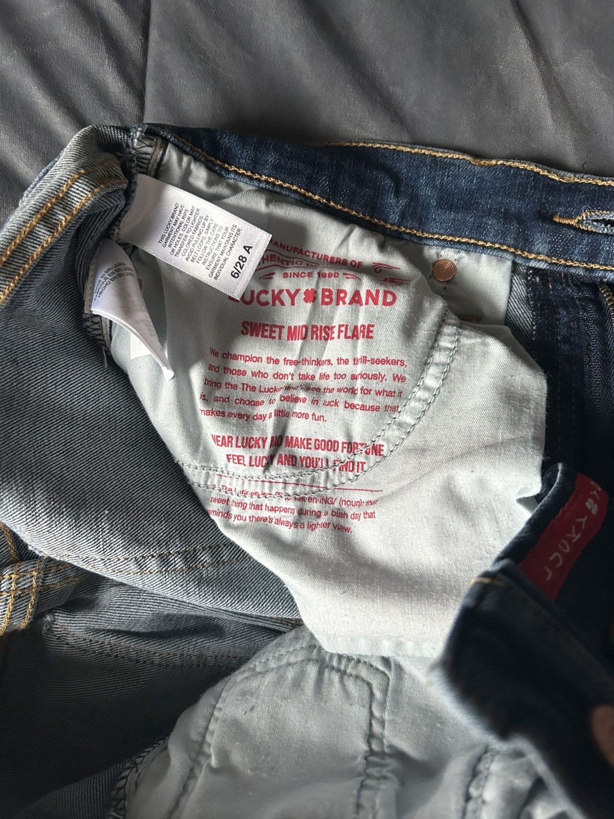 Lucky Brand Lucky brand mid rise flare Size 28" / US 6 / IT 42 - 4 Thumbnail