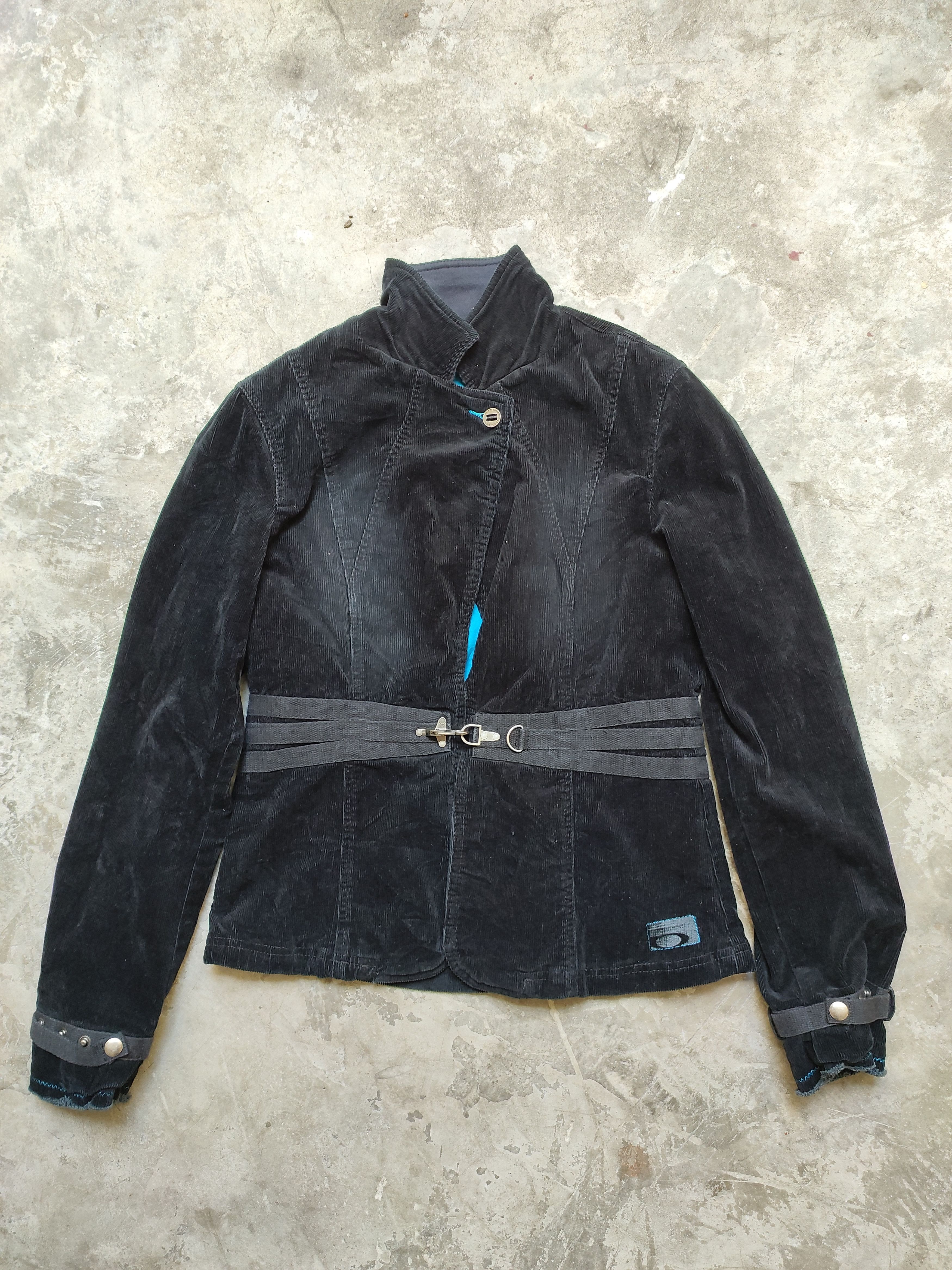 image of Oakley Corduroy VTG in Black, Men's (Size Medium)