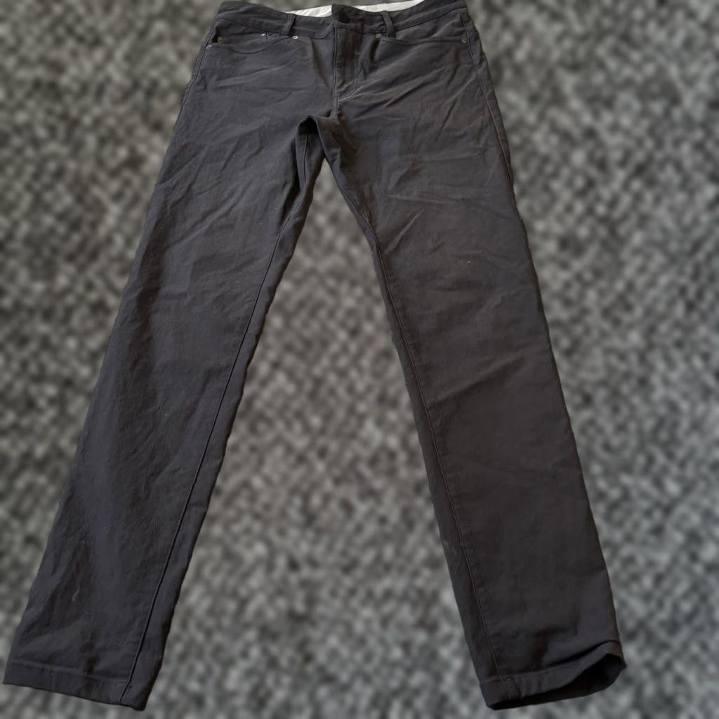 Outlier OUTLIER Bombtwill Pants Men 31 Black Nylon Stretch 5-Pocket Casual Workwear Travel Slim Straight 32 Inseam Size US 32 / EU 48 - 1 Thumbnail
