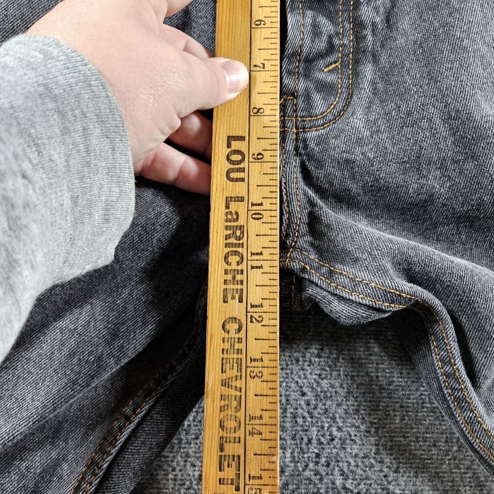 Rocawear Rocawear Jeans Mens 32x27 Black Charcoal Wash Denim Button Relaxed Straight 32 Inseam Waist 32 Button Fly Streetwear Men Size US 32 / EU 48 - 6 Thumbnail