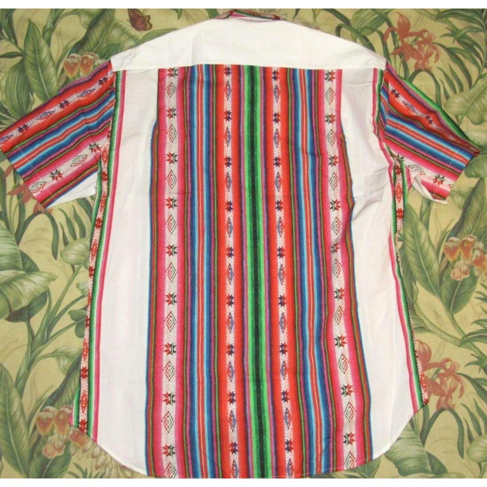 Vintage SANTIAGO x GITMAN VINTAGE Southwestern Short Sleeve Button Down Shirt Large Mens XS? Size US L / EU 52-54 / 3 - 3 Thumbnail