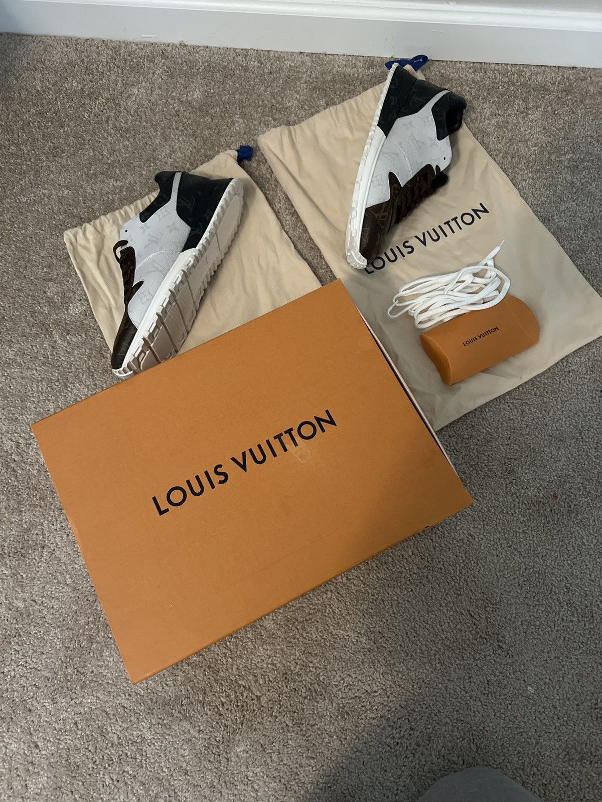Louis Vuitton LV sneakers casual wear Size US 8.5 / EU 41-42 - 14 Thumbnail