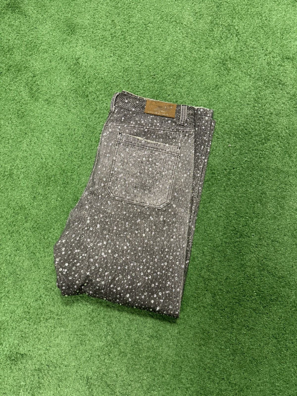 Birth of Royal Child Birth of a royal child rhinestone jeans Size US 38 / EU 54 - 6 Thumbnail