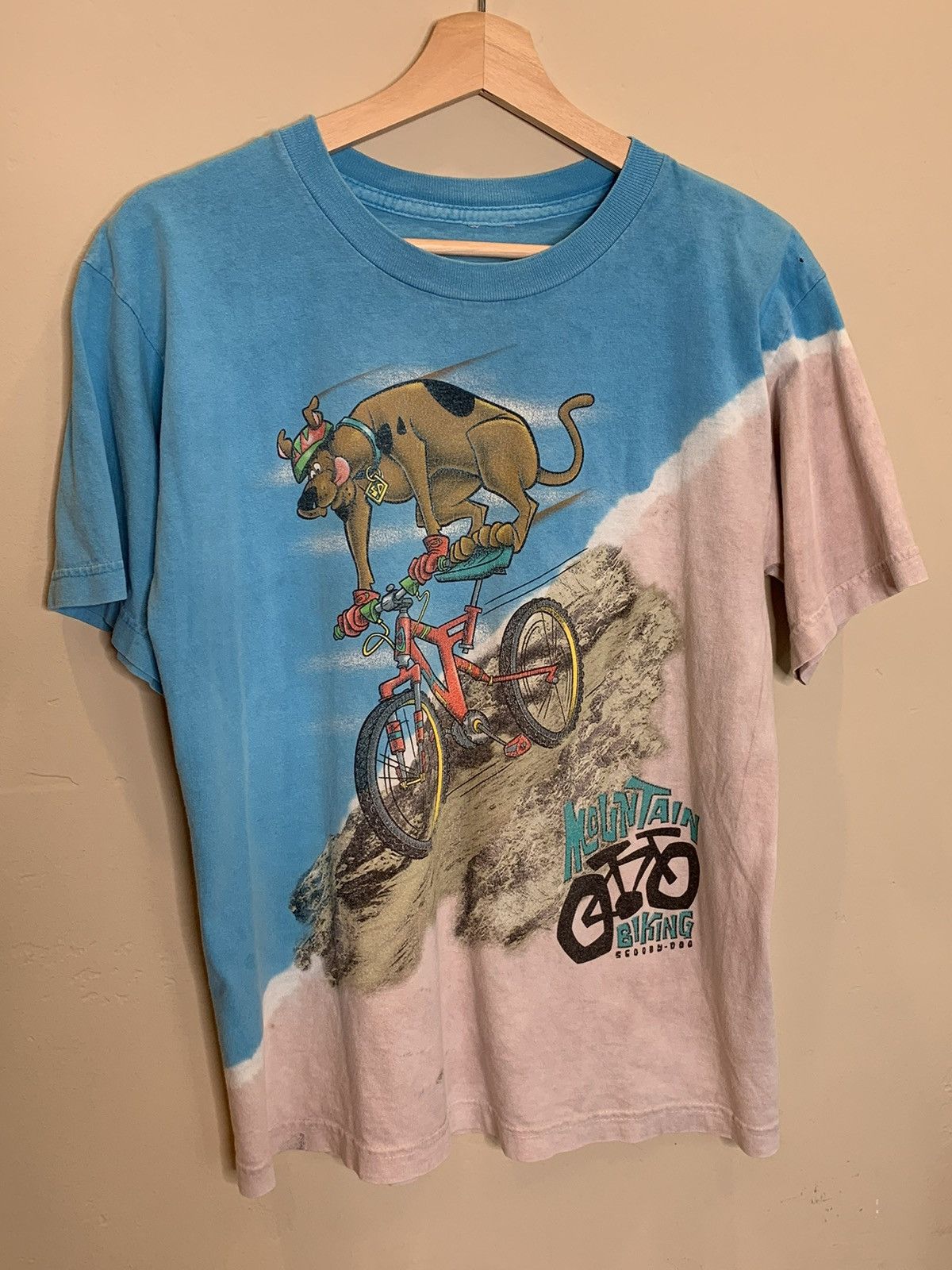 image of Cartoon Network Scooby-Doo Split Dual Toned Tie Dye Faded T-Shirt in Blue, Men's (Size Medium)