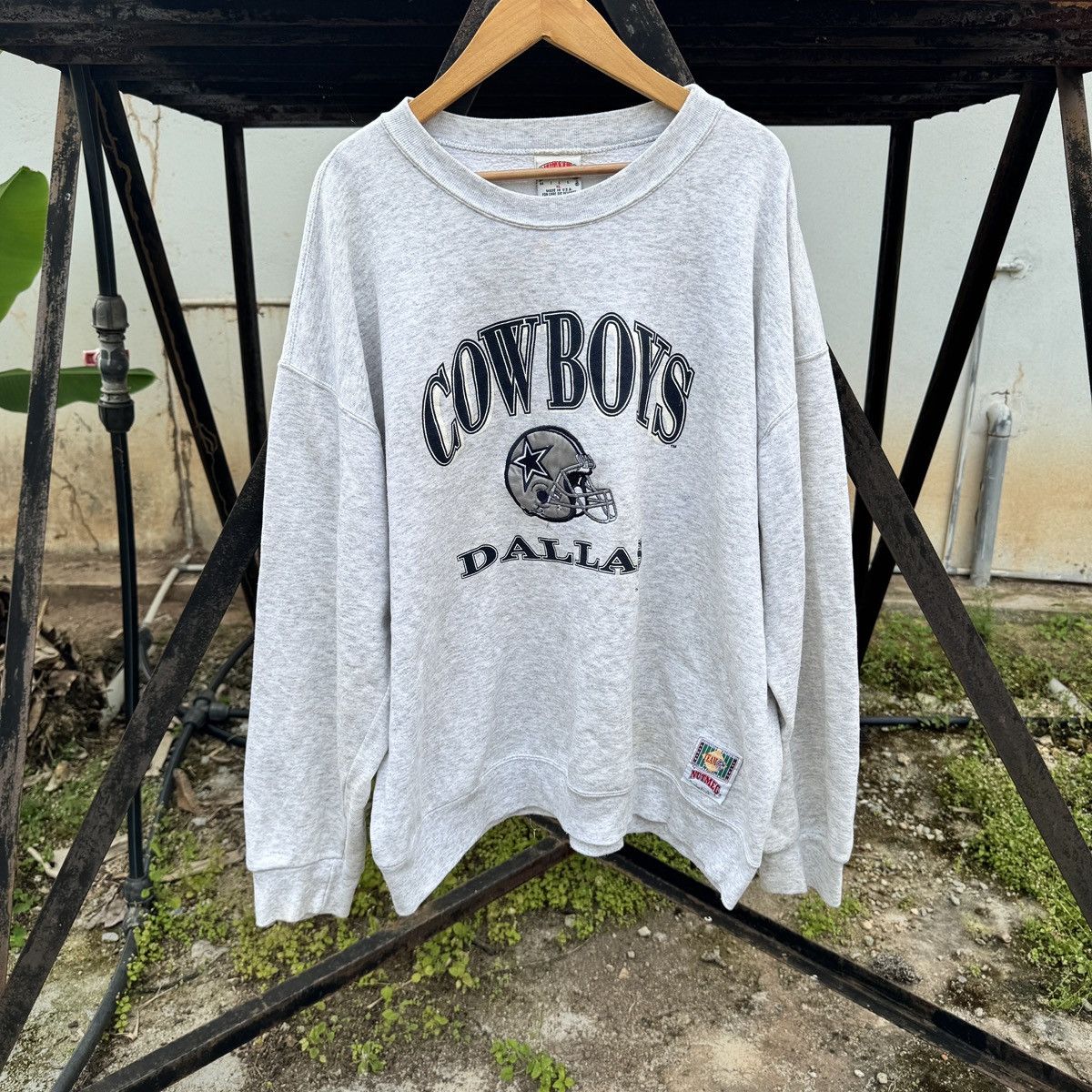 Vintage Vintage 90s Dallas Cowboys Sportswear NFL Sweatshirt Size US XL / EU 56 / 4 - 1 Thumbnail