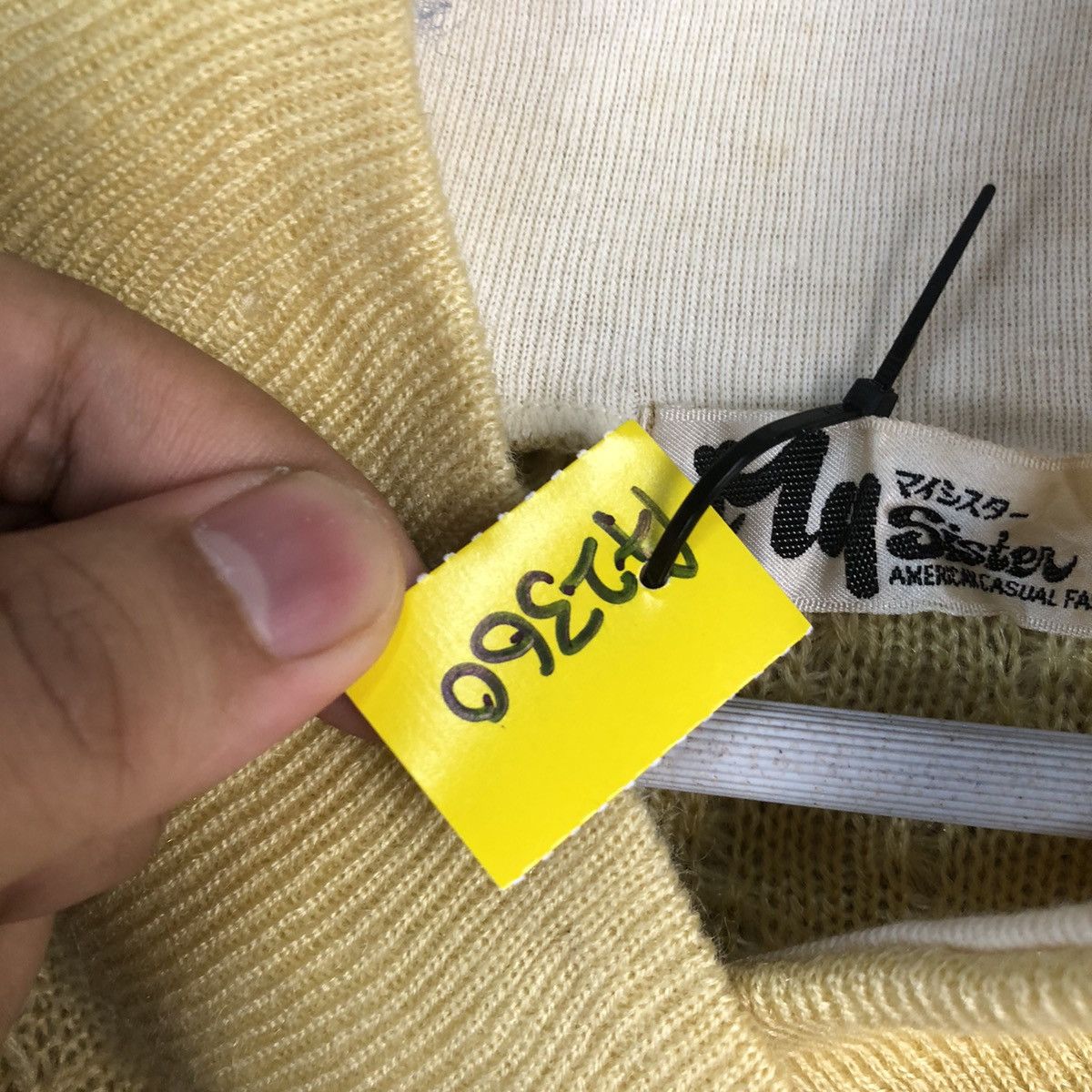 Homespun Knitwear M9 Sister japan vintage Yellow Knitwear #A2360 Size XS / US 0-2 / IT 36-38 - 10 Thumbnail