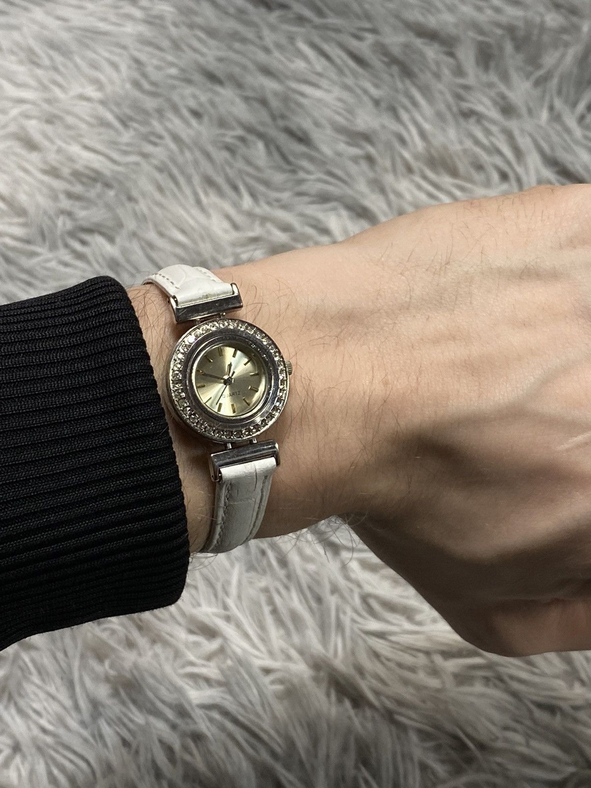 Japanese Brand Vintage Quartz Bracelet Watch Rhinestones - Japanese Brand Size ONE SIZE - 9 Thumbnail