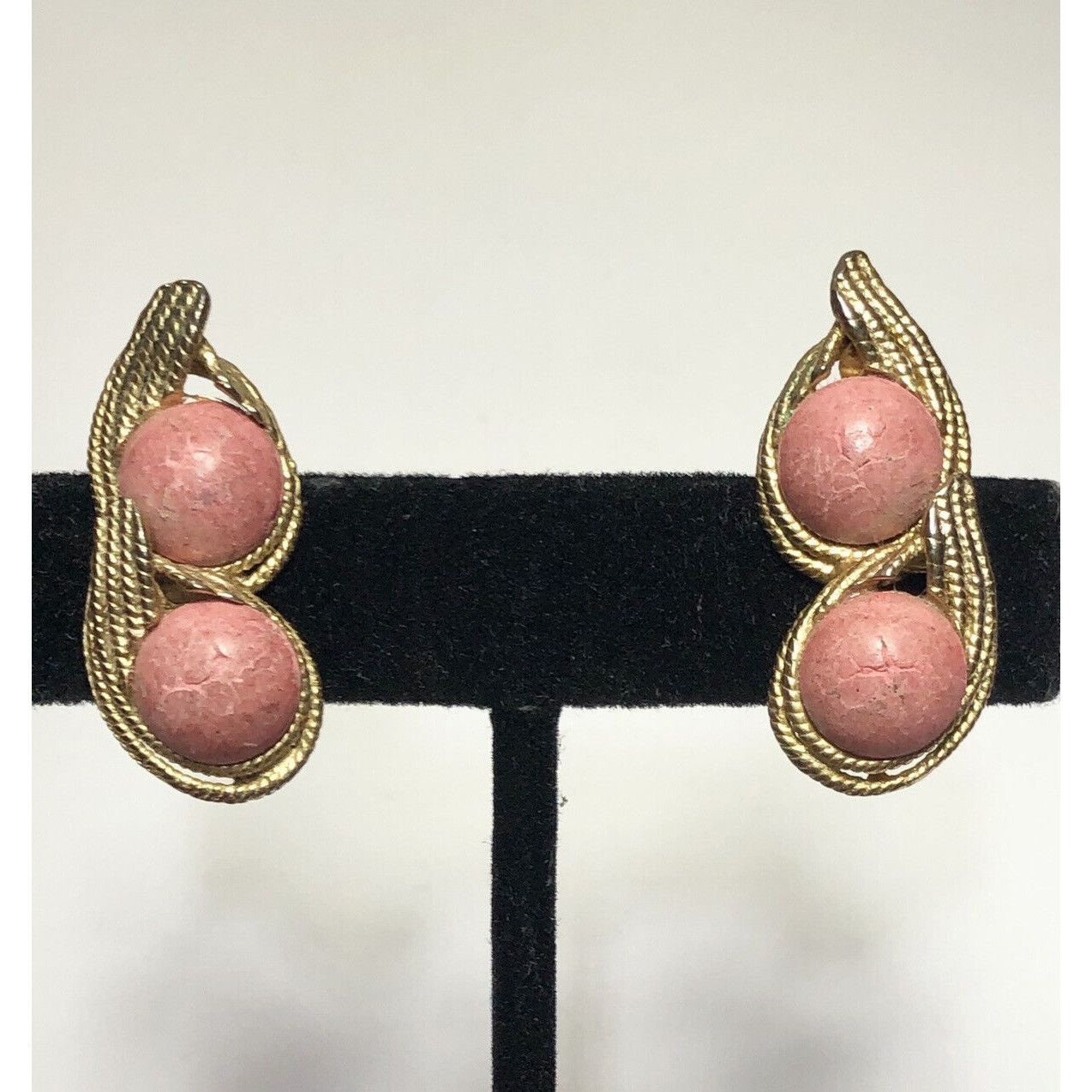 Vogue Signed Vogue Vintage Pink Stone Gold Tone Clip On Earrings Size ONE SIZE - 2 Thumbnail
