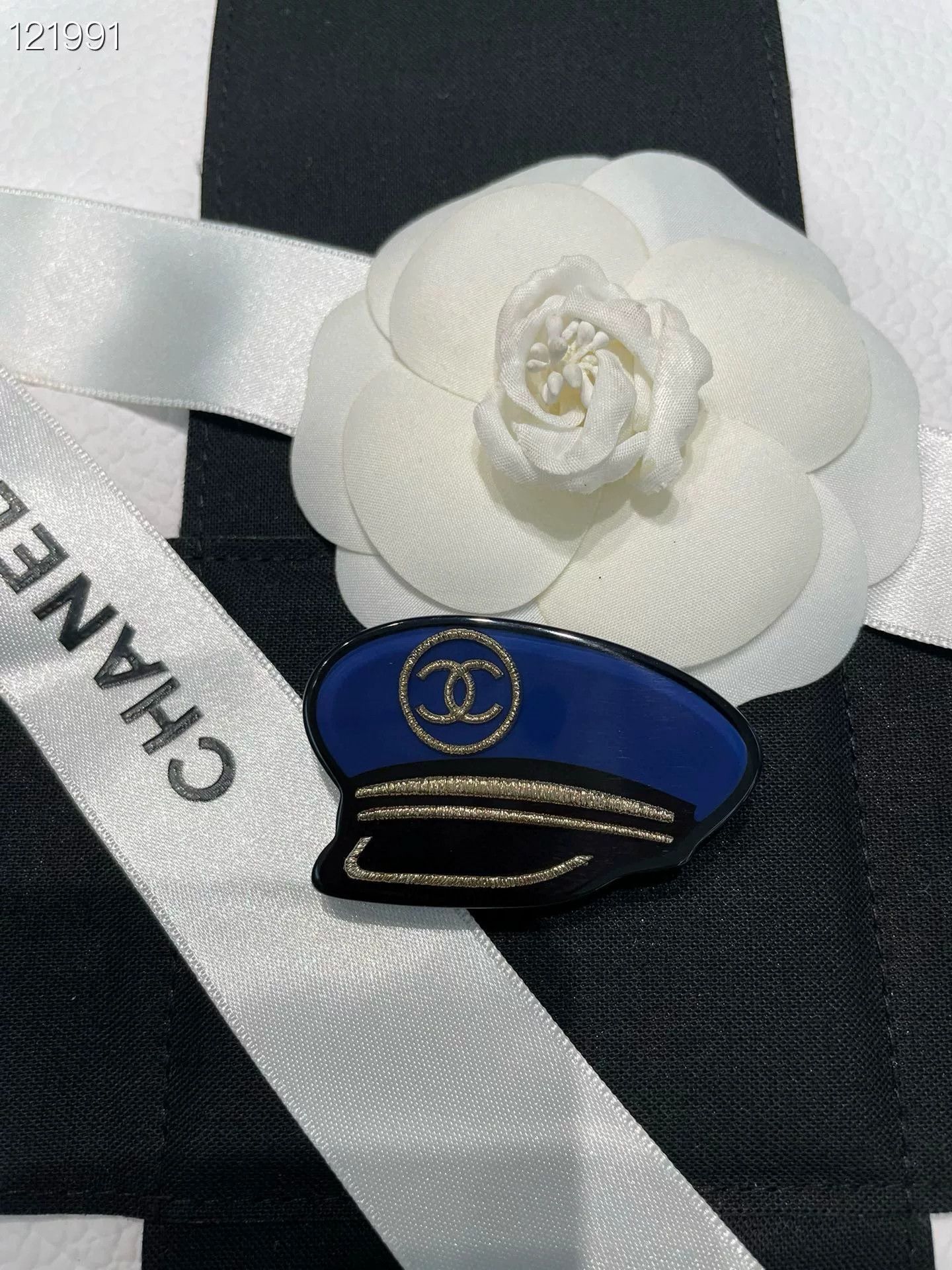 Chanel Chanel Captain Brooch 100732v521 Size ONE SIZE - 1 Thumbnail