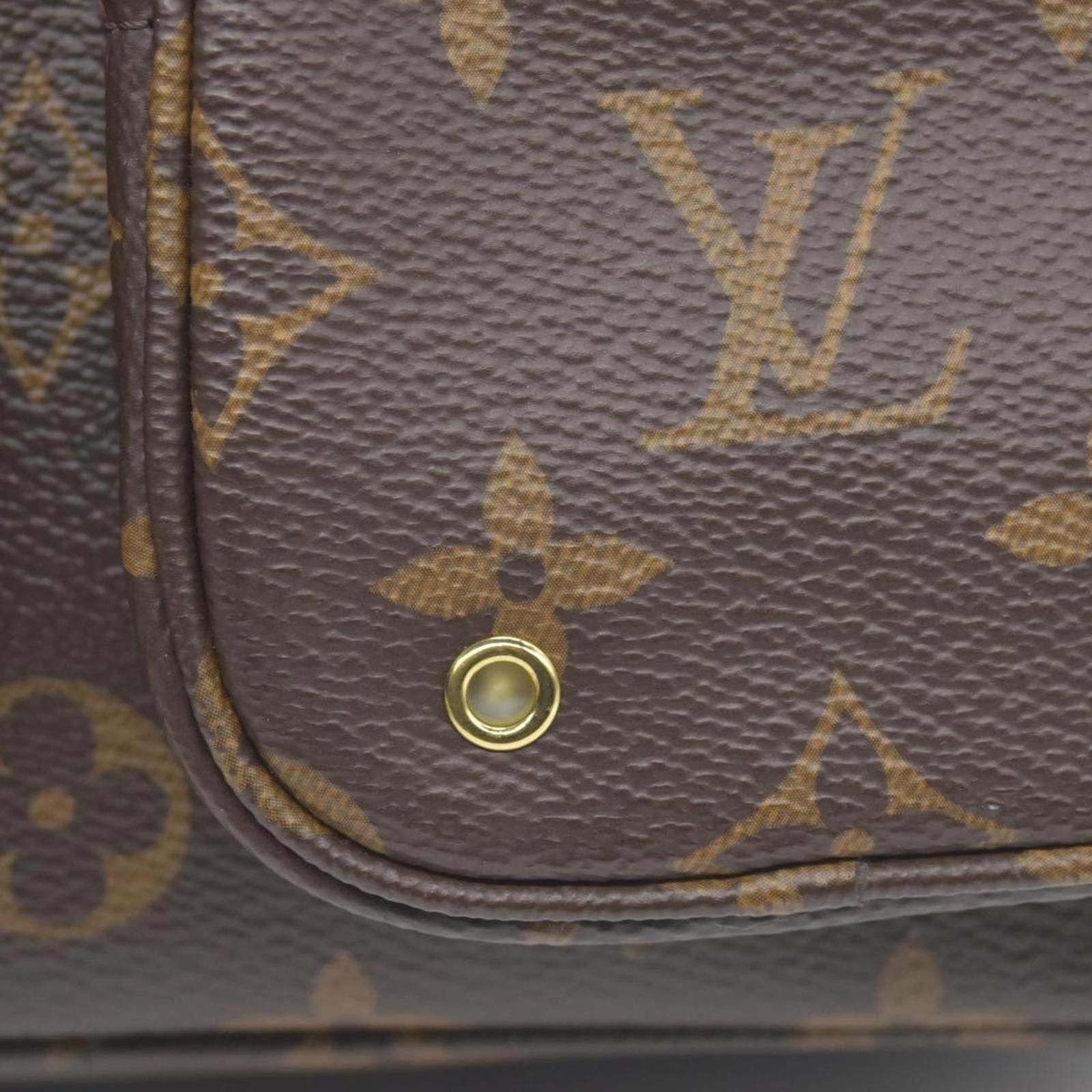 Louis Vuitton $3100 Louis Vuitton Monogram Utility Crossbody Size ONE SIZE - 12 Thumbnail