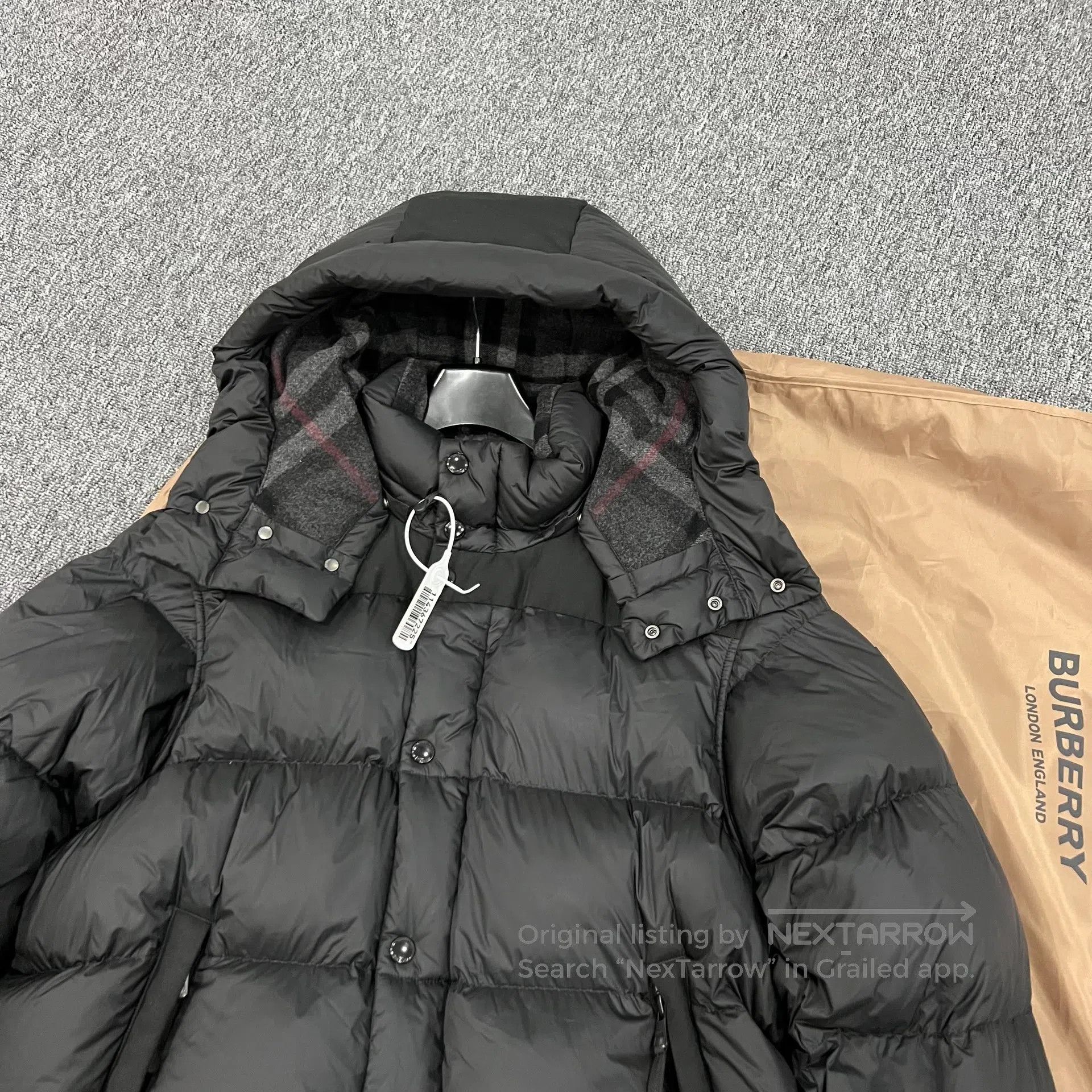 Burberry BURBERRY Wool check pattern hat; down jacket with detachab Size US M / EU 48-50 / 2 - 5 Thumbnail