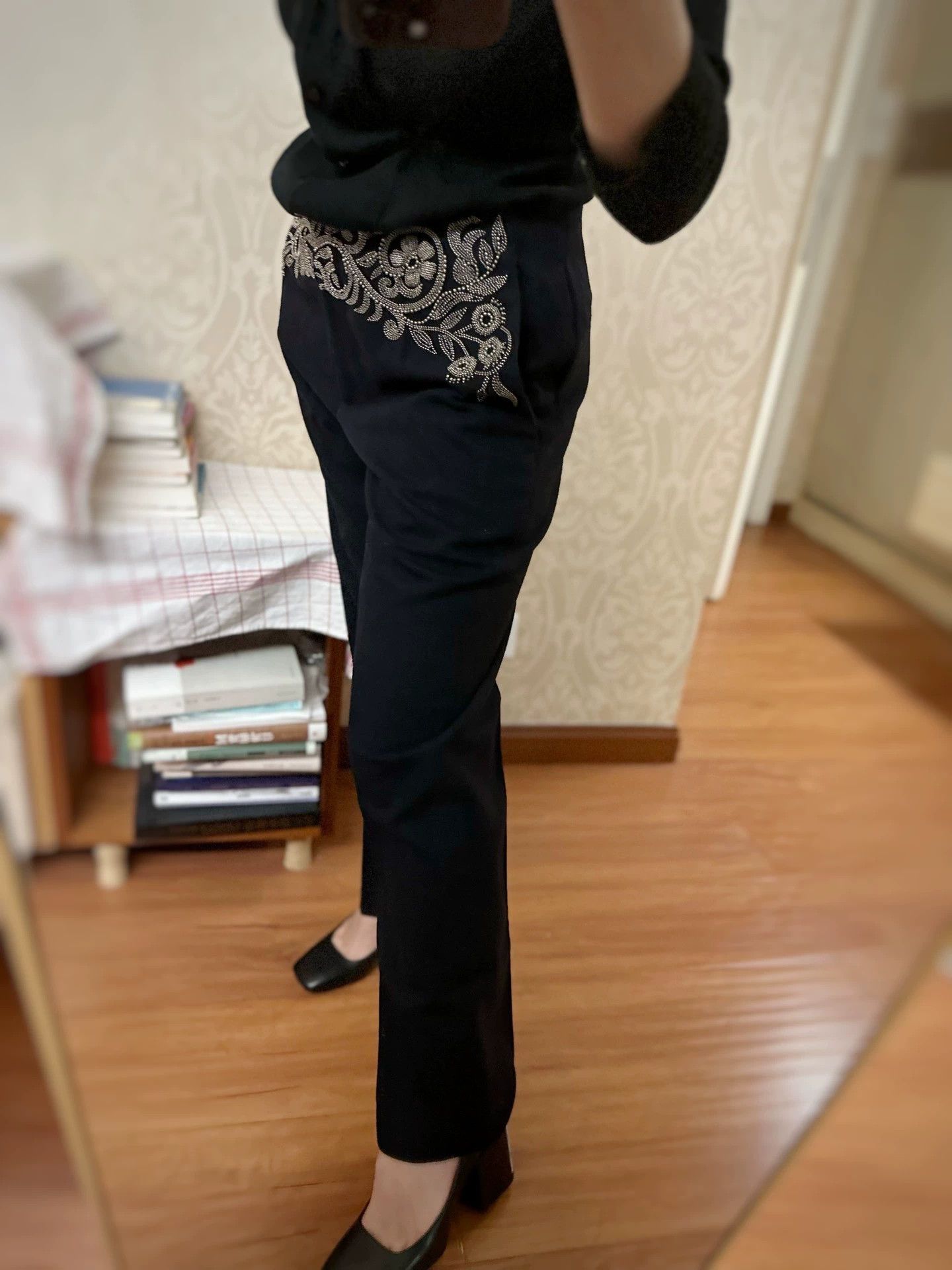 Dries Van Noten Dries Van Noten Wool Trousers 36 99 New Beaded Waist/Hip Size 25" / US 0 / IT 36 - 1 Thumbnail