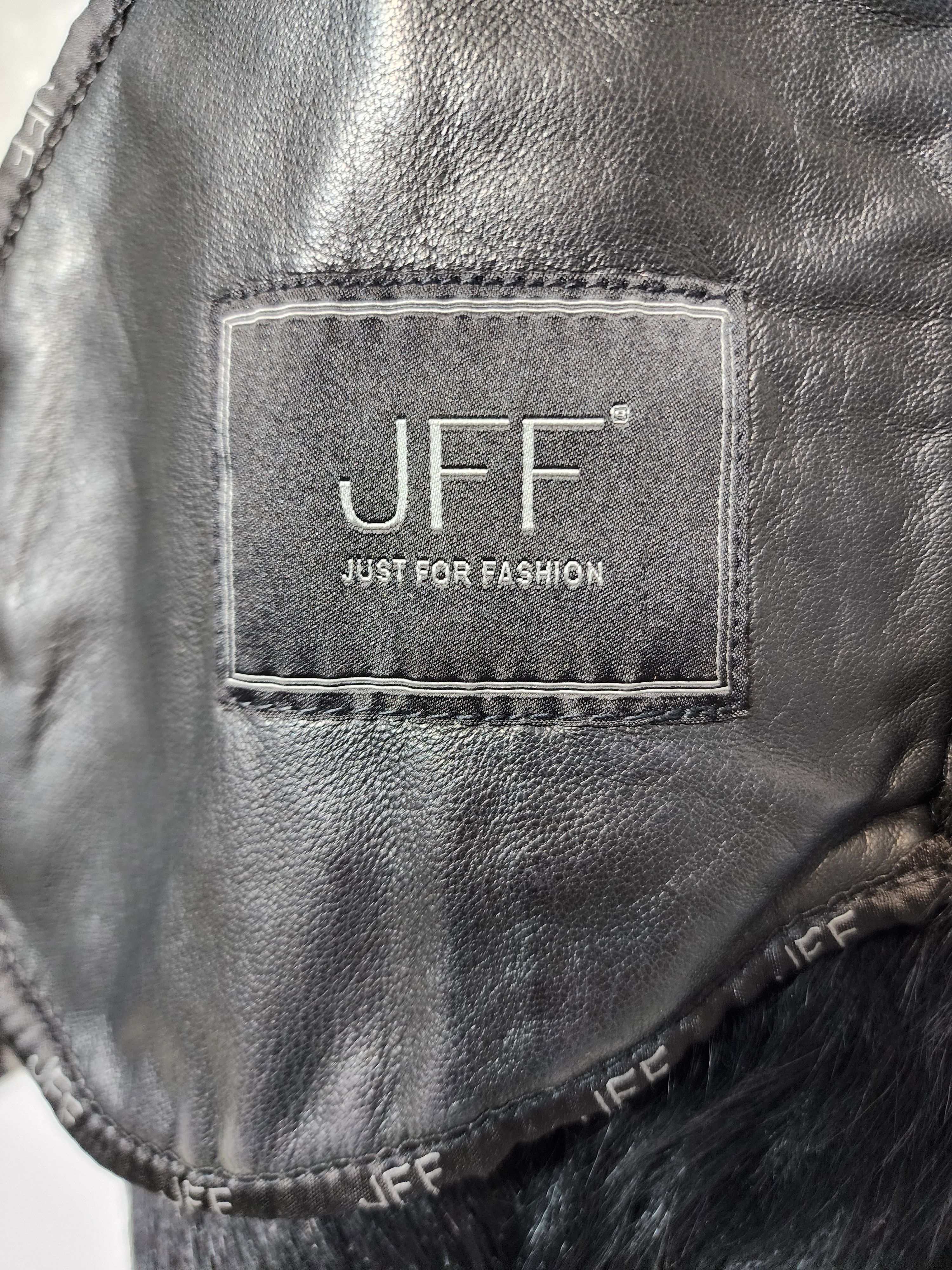 Genuine Leather Black Sheepskin Coat: Women's Genuine Fur Coat, Button Front Size S / US 4 / IT 40 - 10 Thumbnail