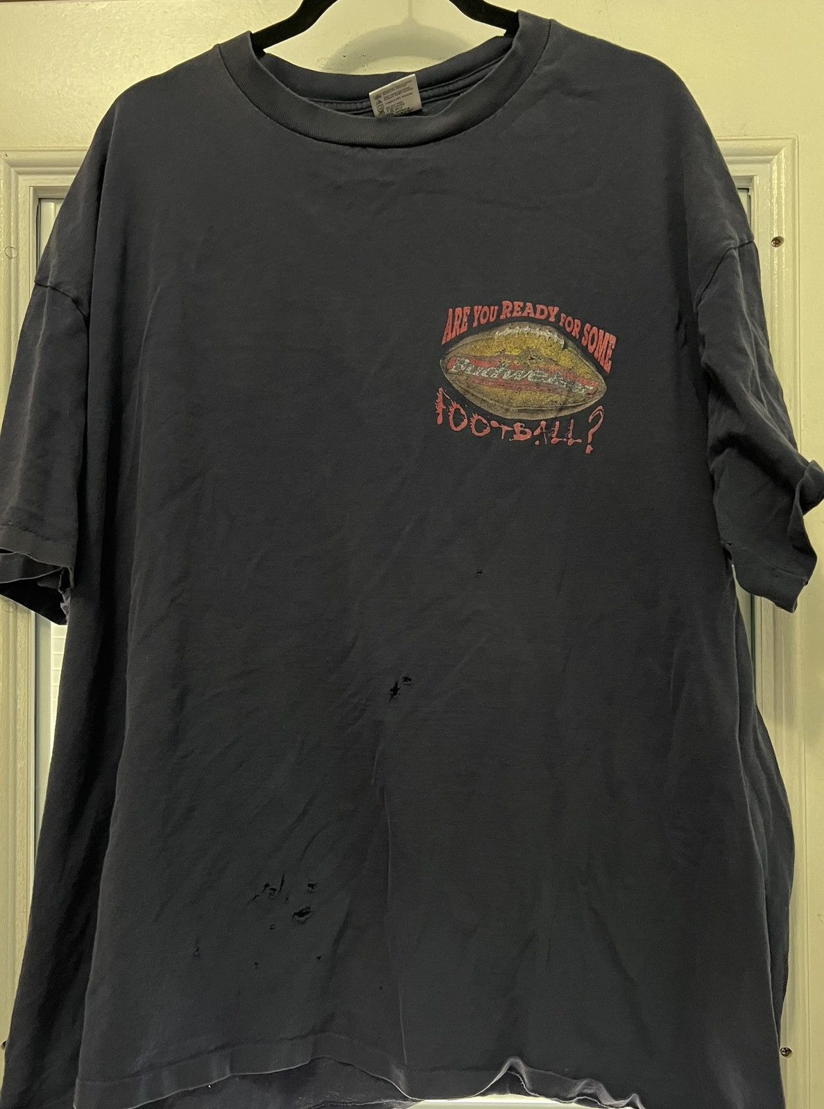 Anvil Vintage 90s Budweiser Frog Football Tee Anvil USA 3XDistress Size US XXL / EU 58 / 5 - 1 Thumbnail