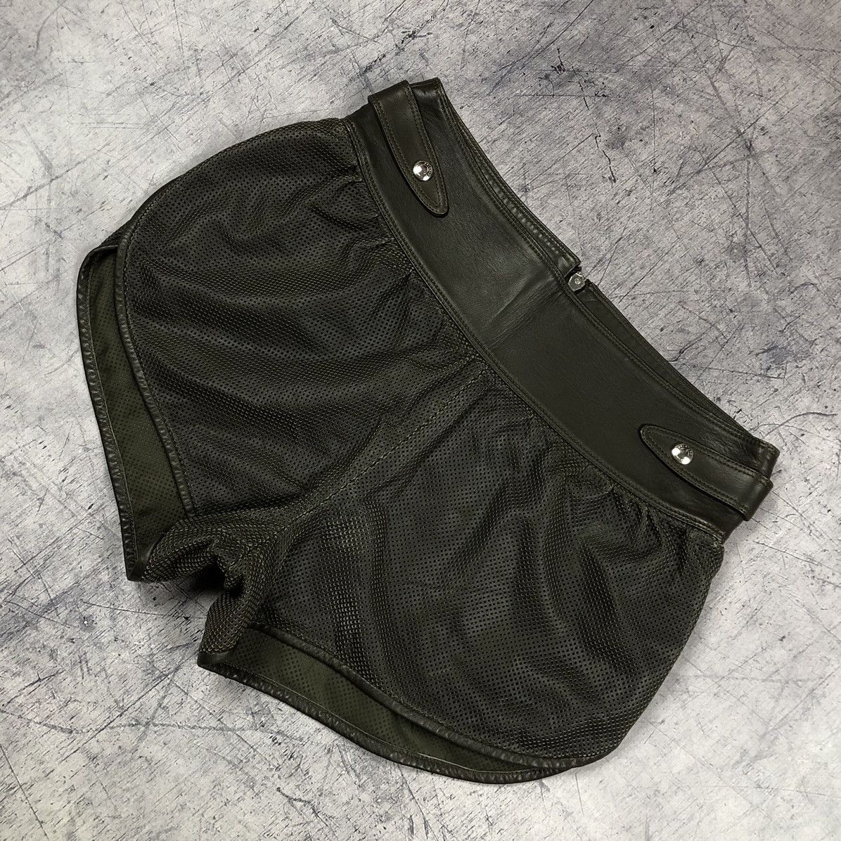 Belstaff × Leather Vintage Belstaff Leather Mesh England London Shorts y2k og Size 28" / US 6 / IT 42 - 3 Thumbnail