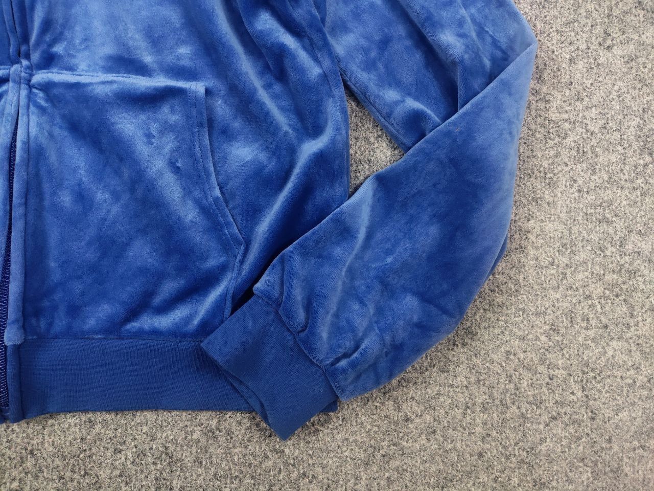 Juicy Couture Juicy Couture Blue Graphic velour zip Hoodie Vintage Y2k Size XL / US 12-14 / IT 48-50 - 4 Thumbnail
