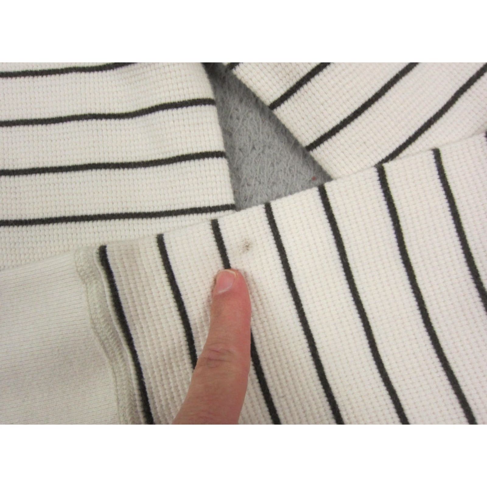 Abercrombie & Fitch VINTAGE Abercrombie & Fitch Shirt Men L Creme Thermal Waffle Stripe 90s Outdoor Vintage Mens Size US L / EU 52-54 / 3 - 5 Thumbnail
