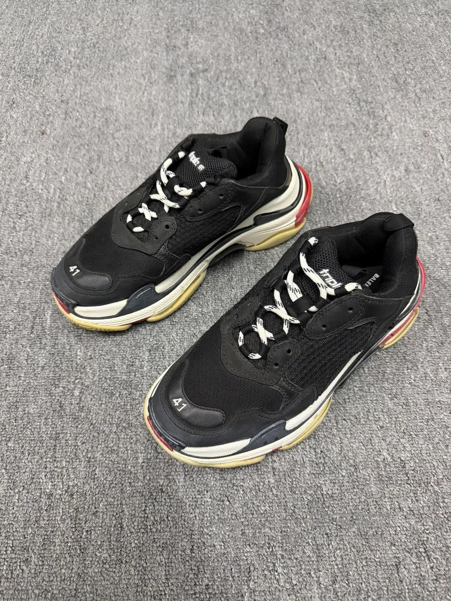 Balenciaga Balenciaga Triple S Black and Red Sneakers. Size US 8 / EU 41 - 1 Thumbnail