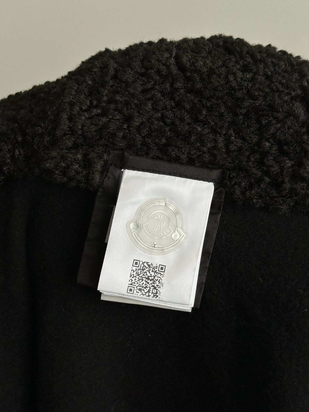 Moncler Moncler Mantella Wool Down Nylon Hood Poncho Black Coat Size ONE SIZE - 7 Thumbnail