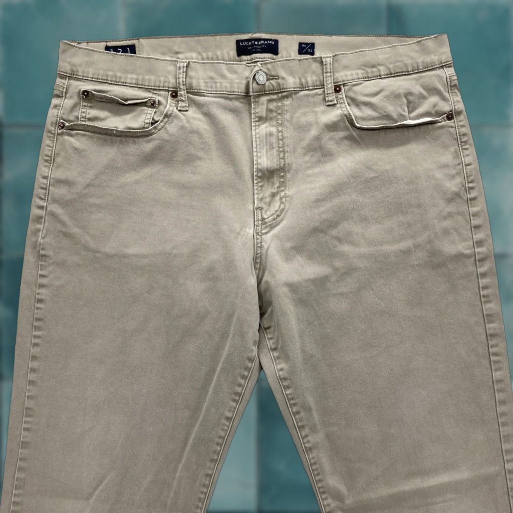 Lucky Brand Lucky Brand 121 Slim Straight Pants Mens 40x32 Beige Khaki Chino Casual Stretch Cotton Spandex Flat Front Pockets Zip Fly Leather Back Patch Mens Size US 40 / EU 56 - 1 Thumbnail
