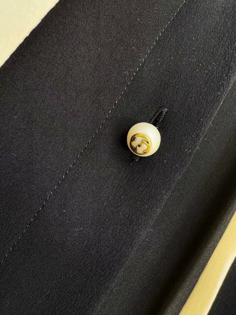 Gucci Gucci Silk Pearl Button Shirt-2505 Size XS / US 0-2 / IT 36-38 - 3 Thumbnail