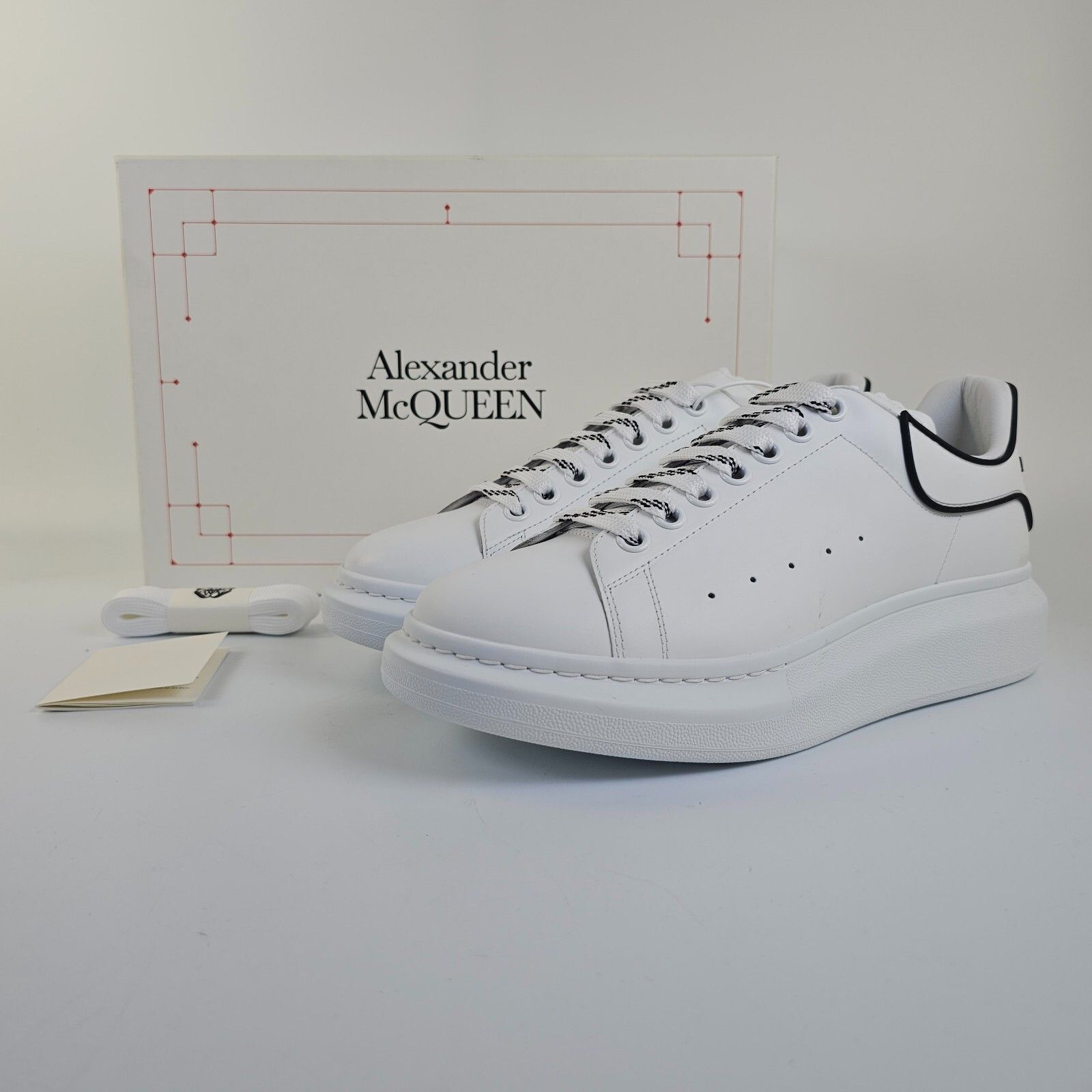 Alexander McQueen ALEXANDER MCQUEEN Oversized Men's White/Black Sneakers New ( Size US 6 / EU 39 - 2 Thumbnail