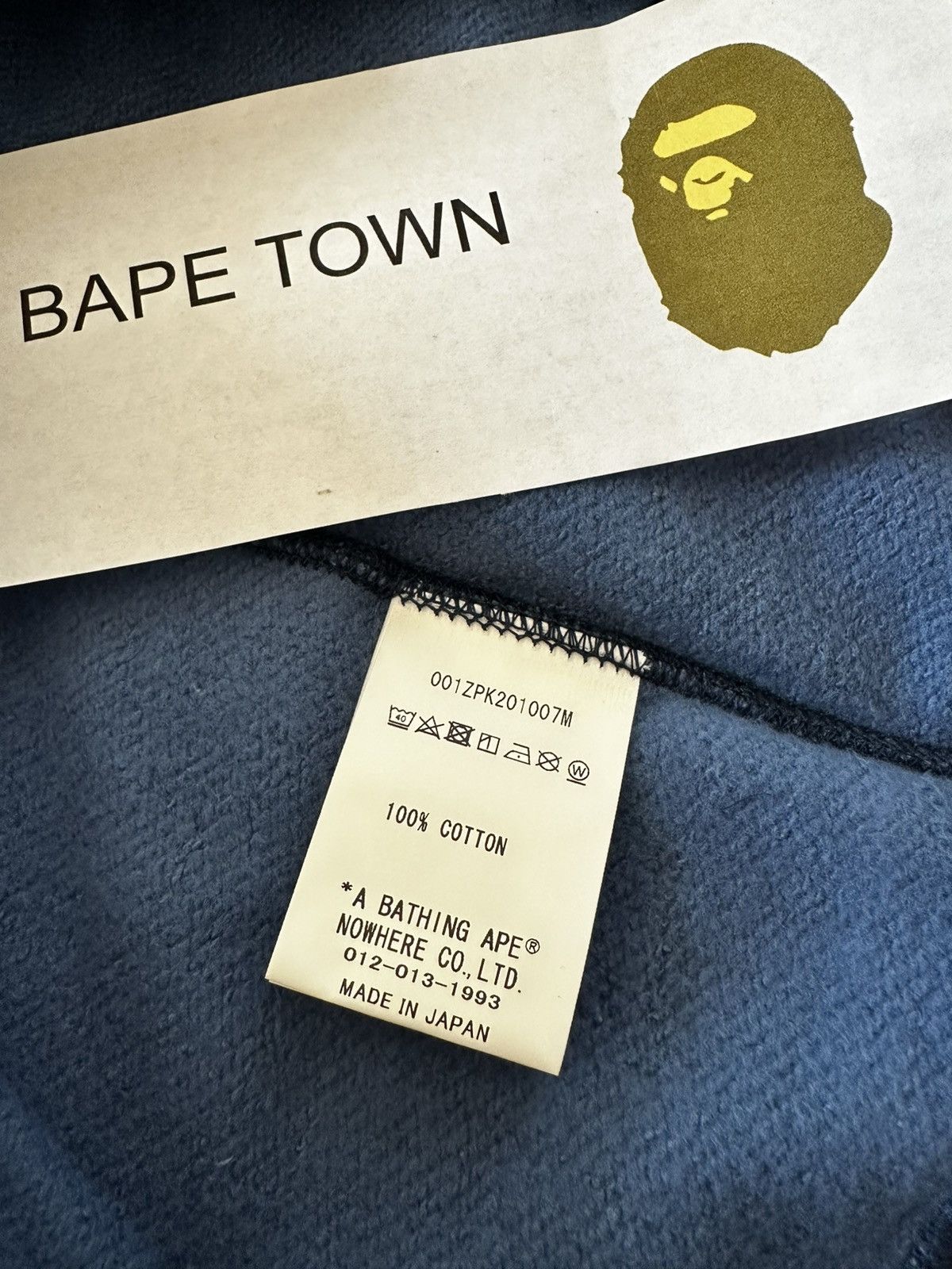 Bape COLOR CAMO FULL ZIP SHARK HOODIE (NAVY) Size US L / EU 52-54 / 3 - 4 Thumbnail