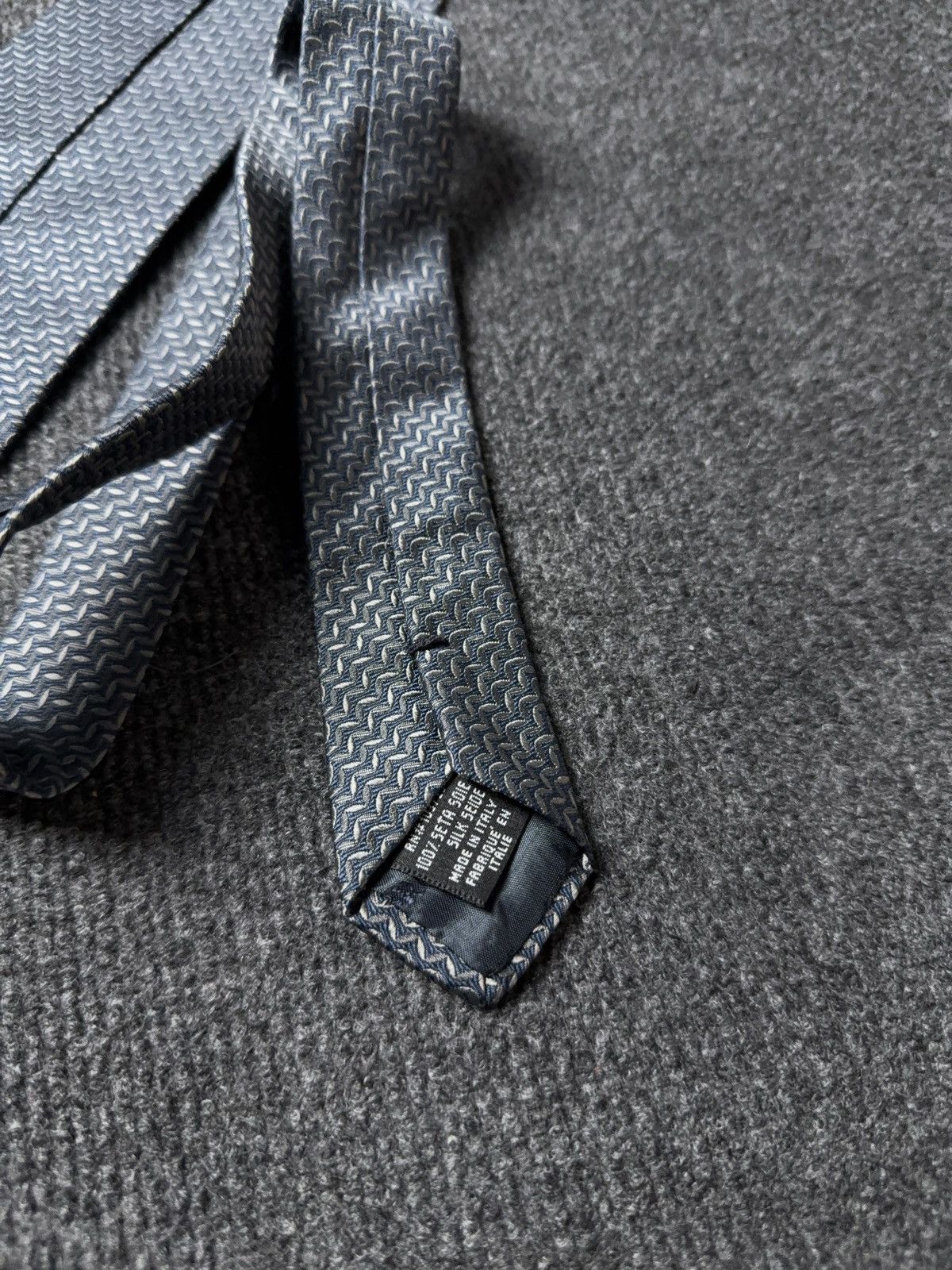 Armani Collezioni Luxury Italy Armani Collezioni Blue Pattern Silk Tie Size ONE SIZE - 10 Thumbnail