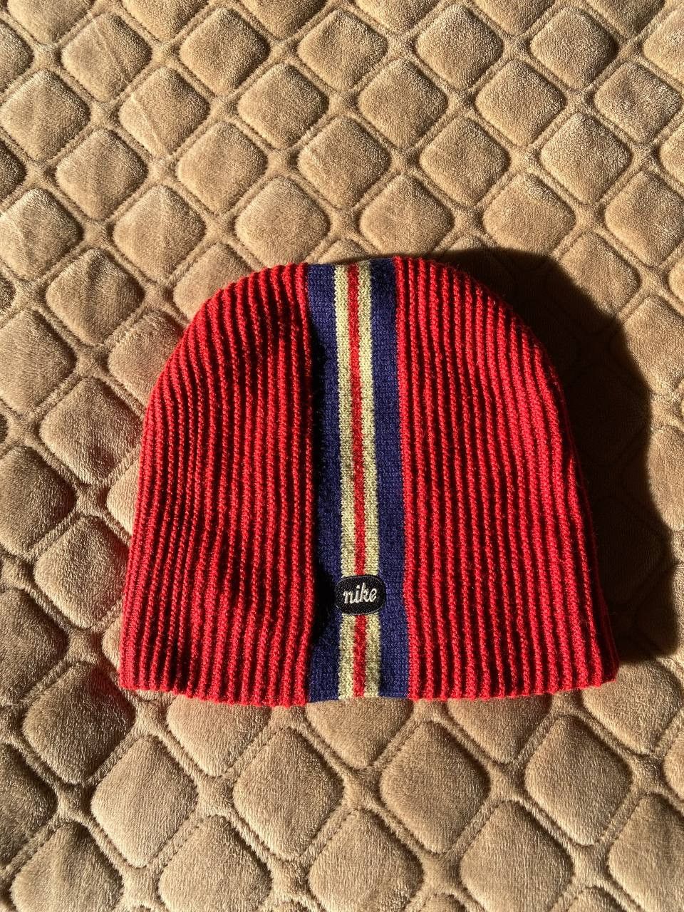 Nike Nike Y2K Small Logo Vintage Winter Hat Size ONE SIZE - 1 Thumbnail