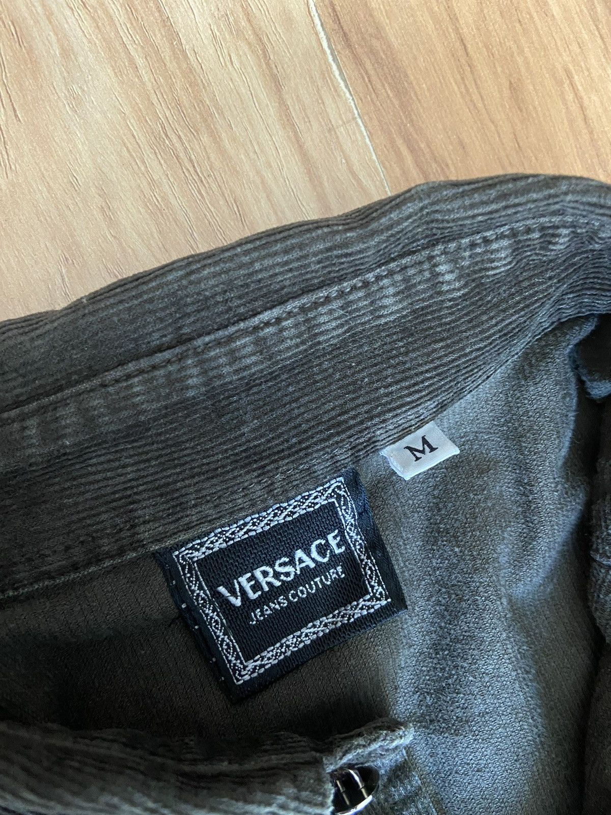 Versace Jeans Couture Versace Jeans Couture Corduroy Button Up Shirt Size M Size US M / EU 48-50 / 2 - 5 Thumbnail