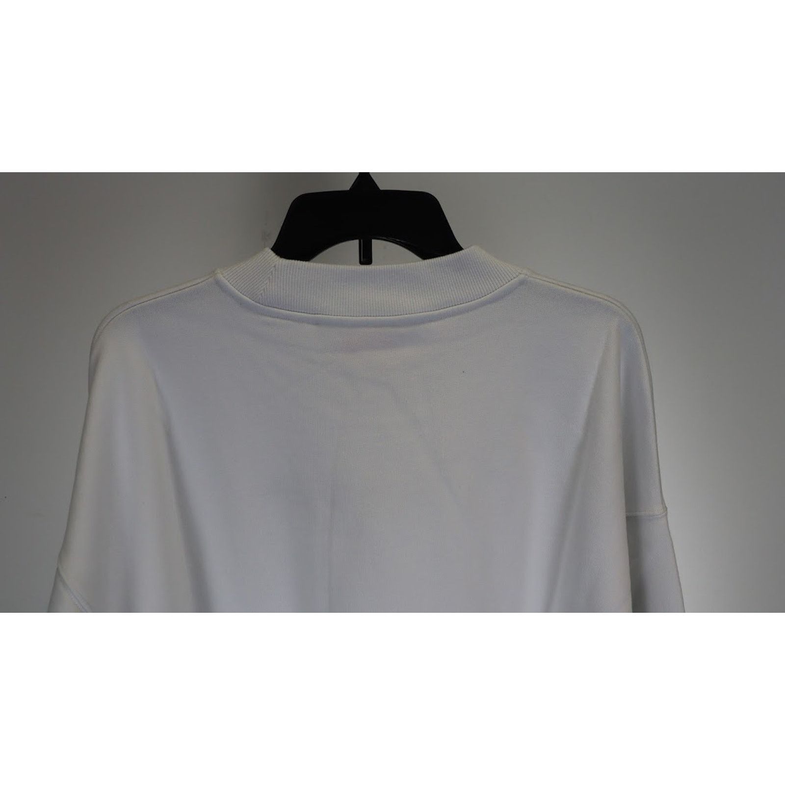 Off-White o1rshd1 Spray Helv Skate Crewneck in White/Black Size US M / EU 48-50 / 2 - 10 Thumbnail
