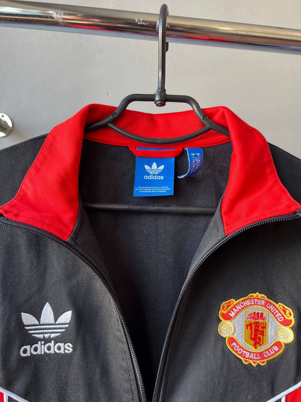 Adidas 1988/90 MANCHESTER UNITED ADIDAS REMAKE SOCCER JACKET SZ S Size US S / EU 44-46 / 1 - 5 Thumbnail