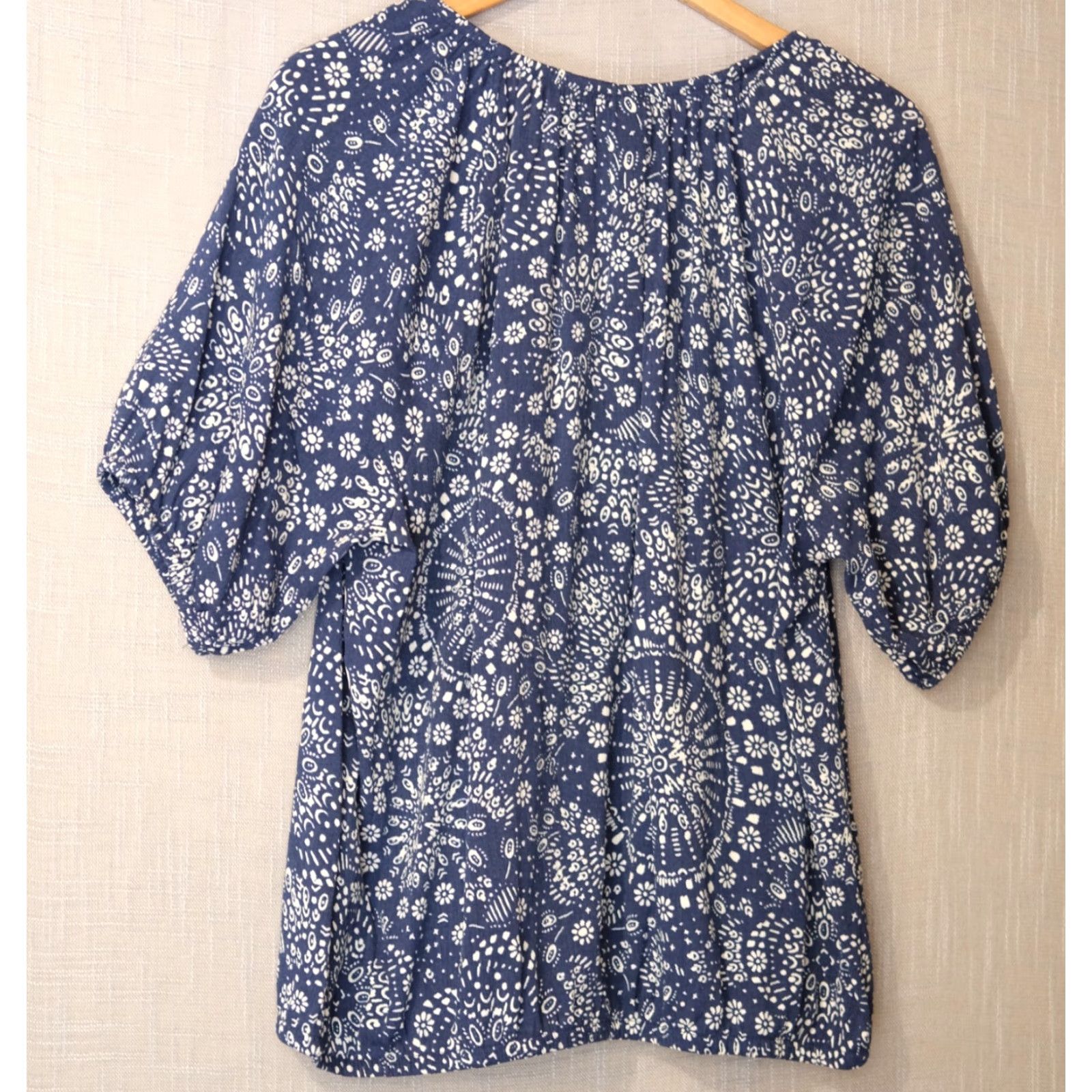 Torrid Nwot! Torrid Navy/White Floral Tunic Blouse Stretch Lightweight Womens 0 #H99-81 Size XS / US 0-2 / IT 36-38 - 5 Thumbnail