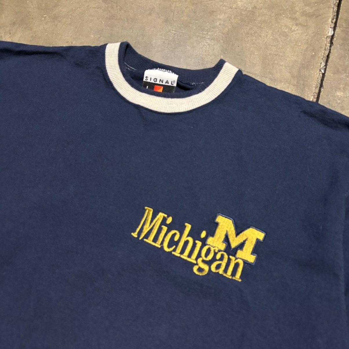 Vintage Vintage Michigan Wolverines T Shirt Ringer College 90s USA Size US L / EU 52-54 / 3 - 6 Thumbnail