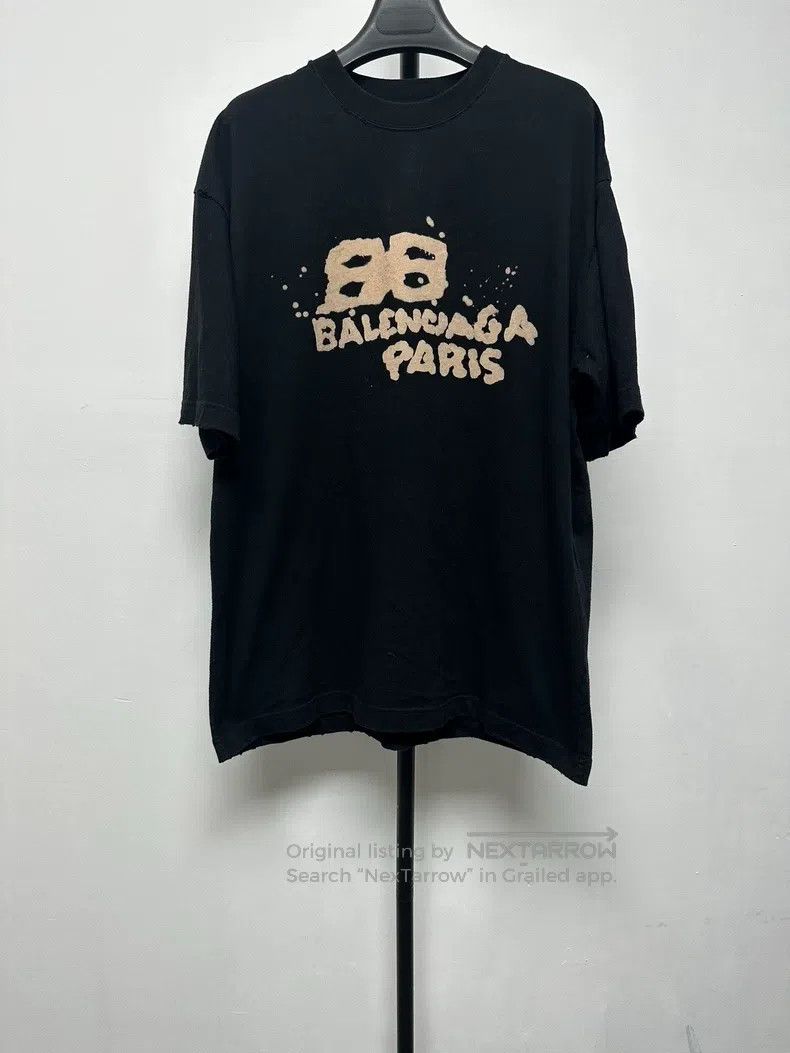 Balenciaga Balenciaga Letter Printed Short Sleeve Crewneck T-Shirt Size US S / EU 44-46 / 1 - 1 Thumbnail