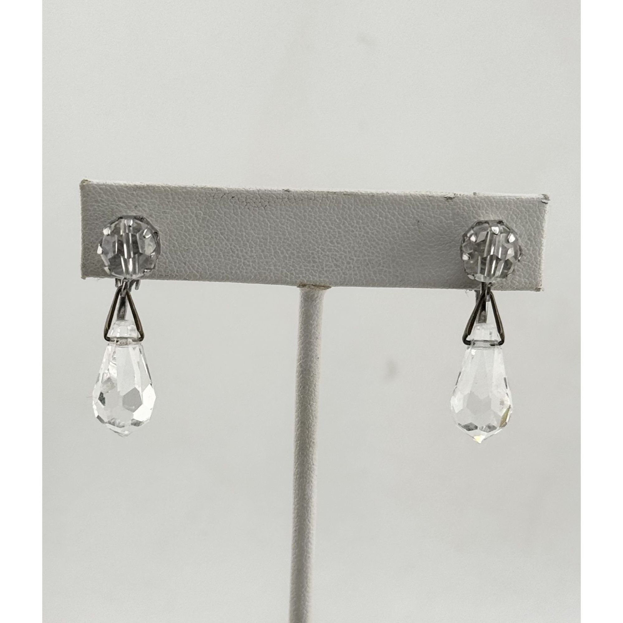 Vintage Vintage Mid Century Mod faceted crystal dangle drop clip on Size ONE SIZE - 1 Thumbnail