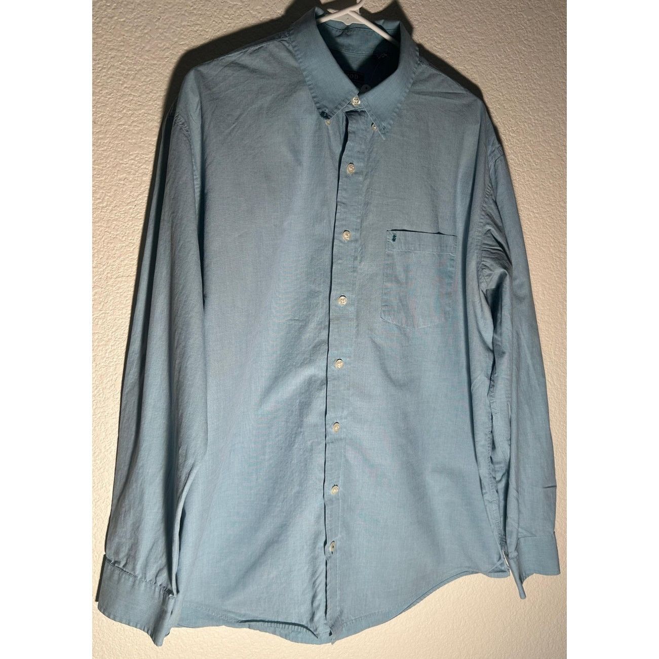 Izod IZOD Men's Light Blue Button-Down Dress Shirt - XL Size US XL / EU 56 / 4 - 2 Thumbnail