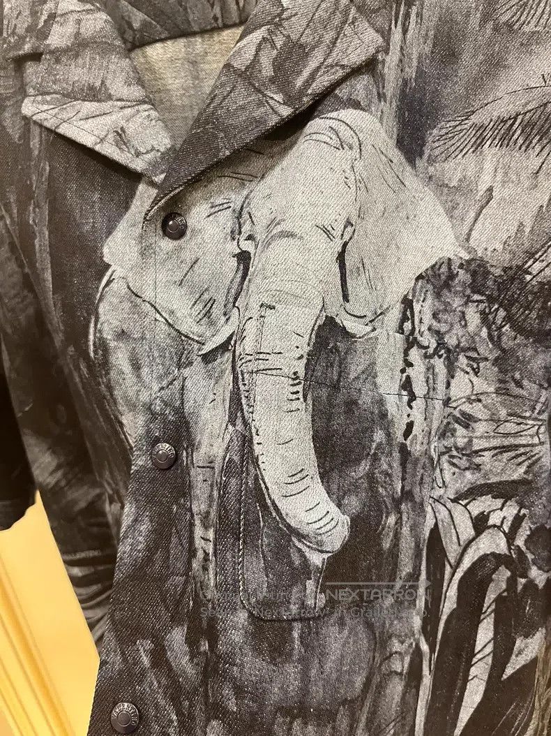 Valentino Valentino Jungle oil painting print denim short-sleeved sh Size US S / EU 44-46 / 1 - 5 Thumbnail