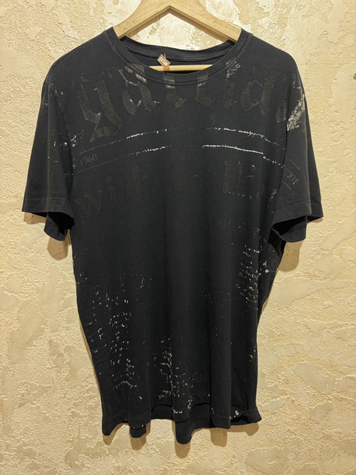 John Galliano John Galliano T-shirt Vintage Size XXL / US 16-18 / IT 52-54 - 1 Thumbnail