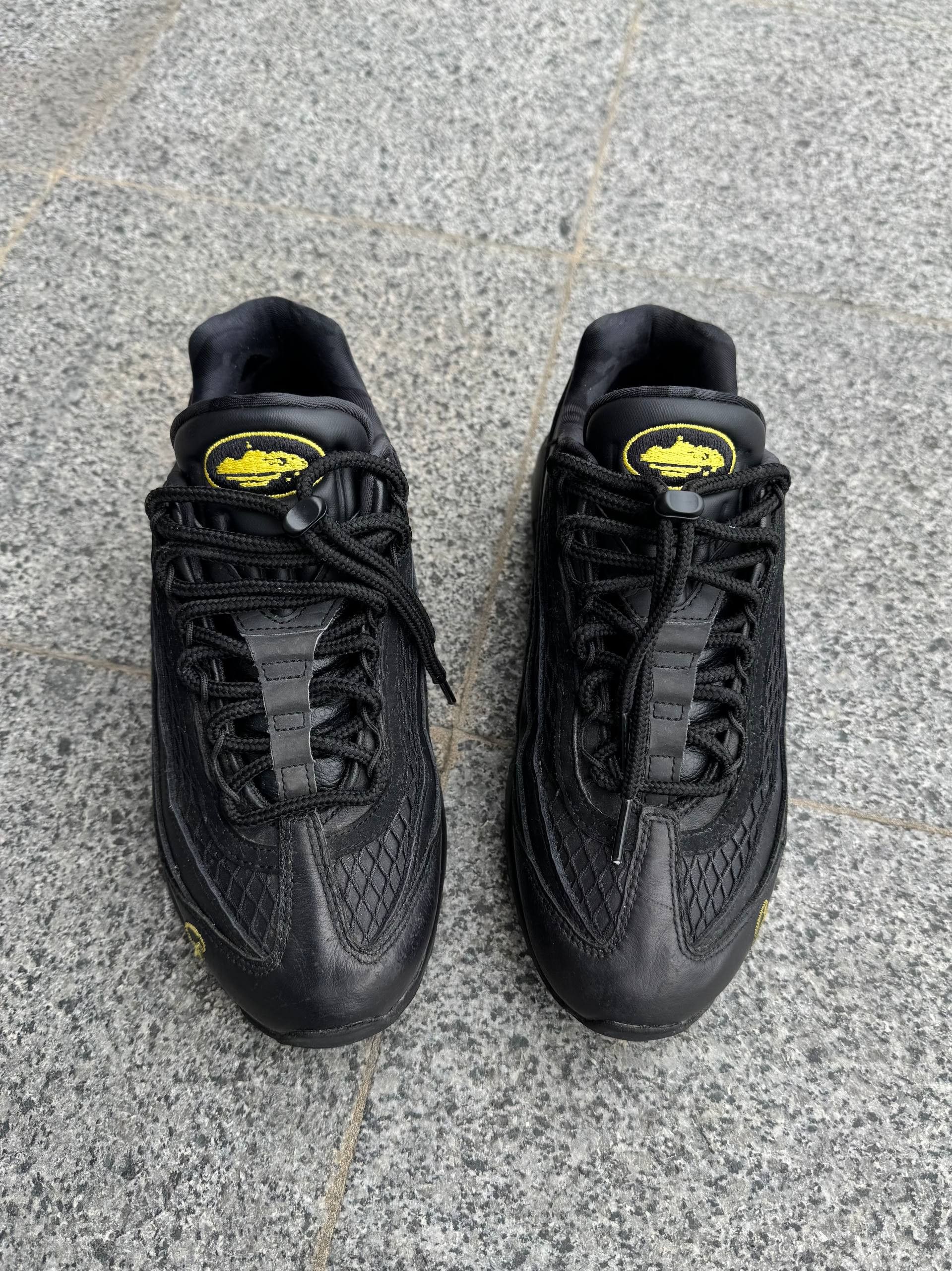 Corteiz × Nike Nike Air Max 95 x Corteiz Black Tour Yellow Honey FB2709-003 Size US 7 / EU 40 - 3 Thumbnail