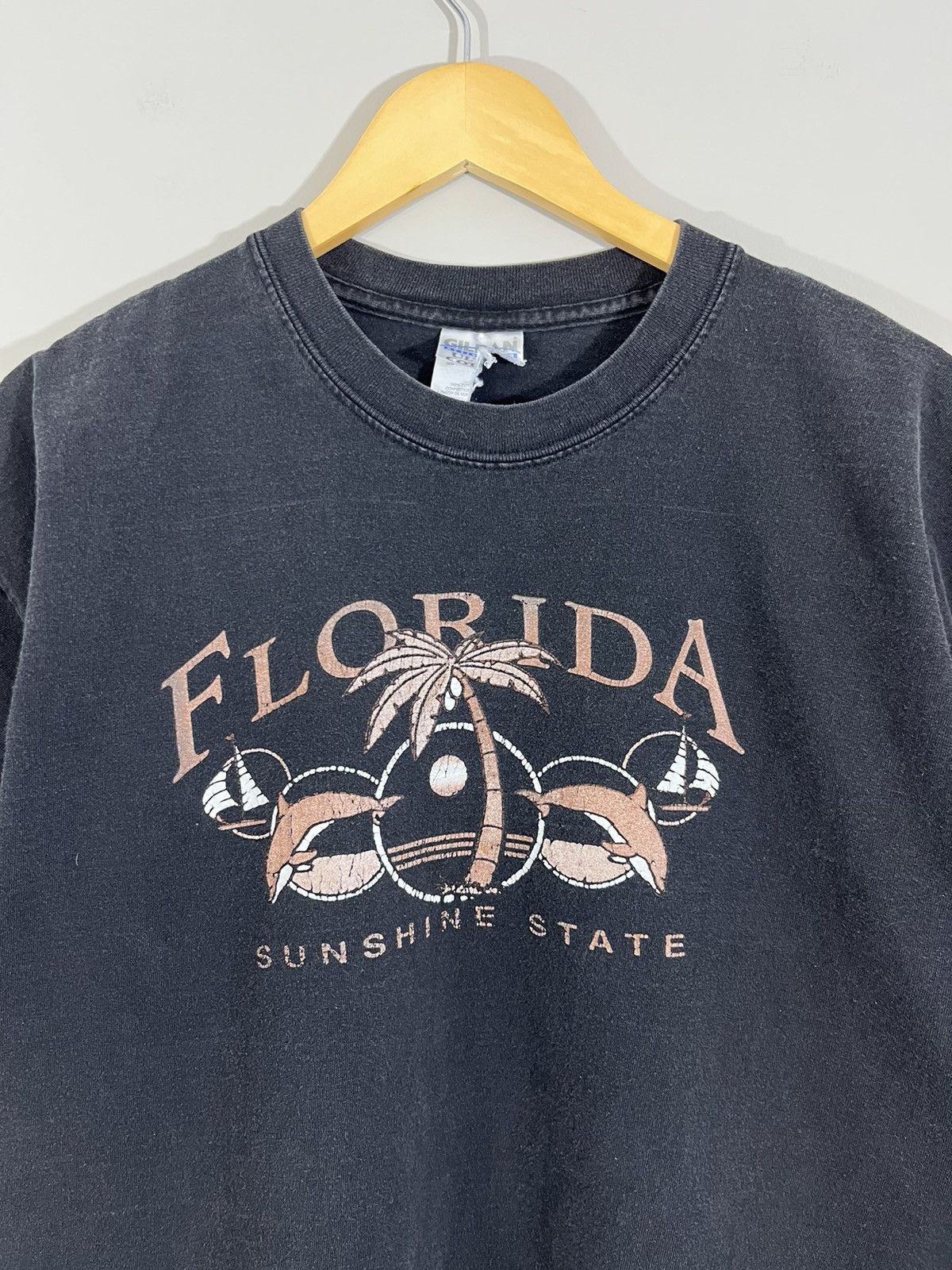 Vintage Florida Sun Faded Black Distressed Tee Size US XL / EU 56 / 4 - 1 Thumbnail